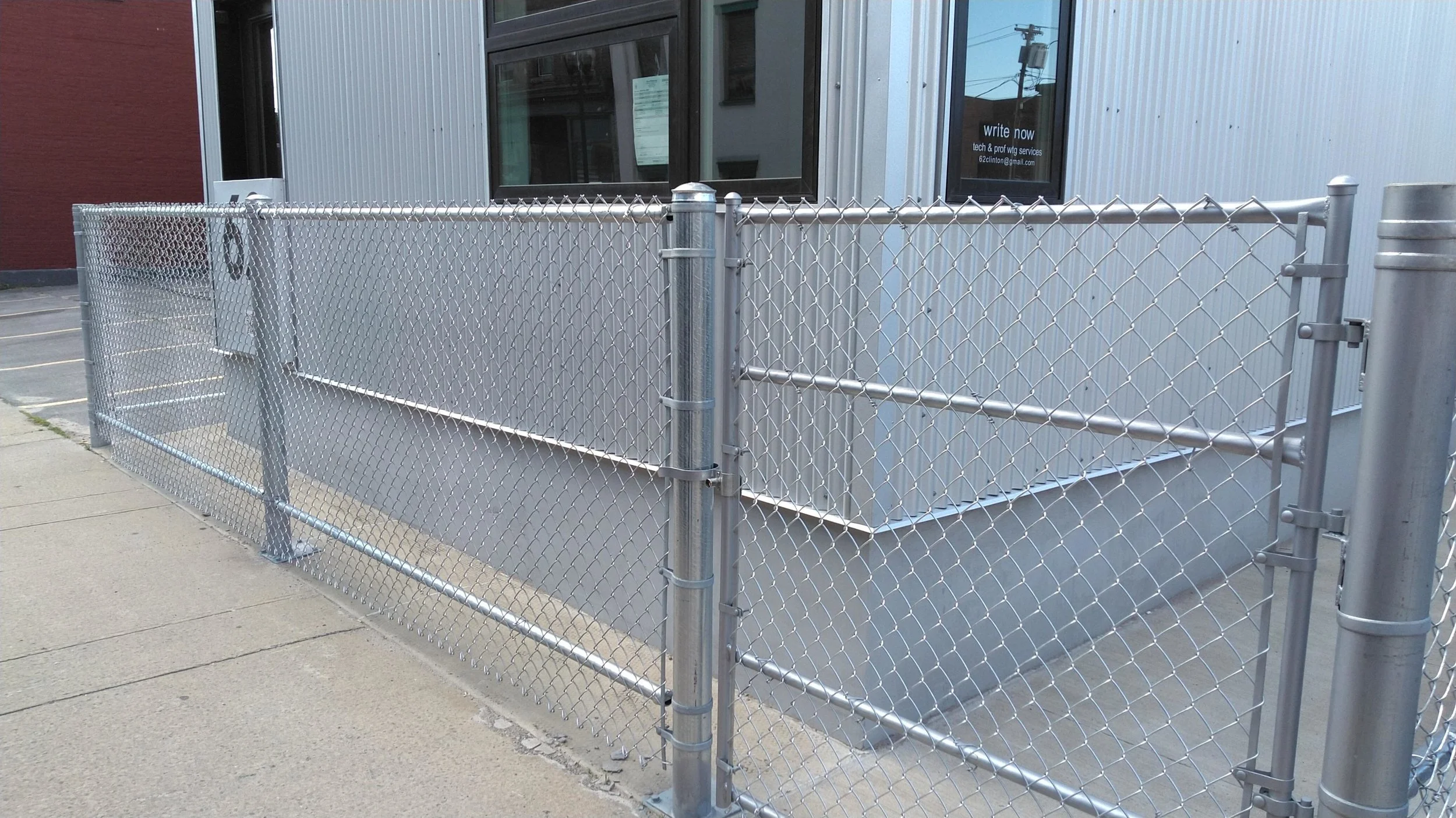 chain-link-fence.jpg
