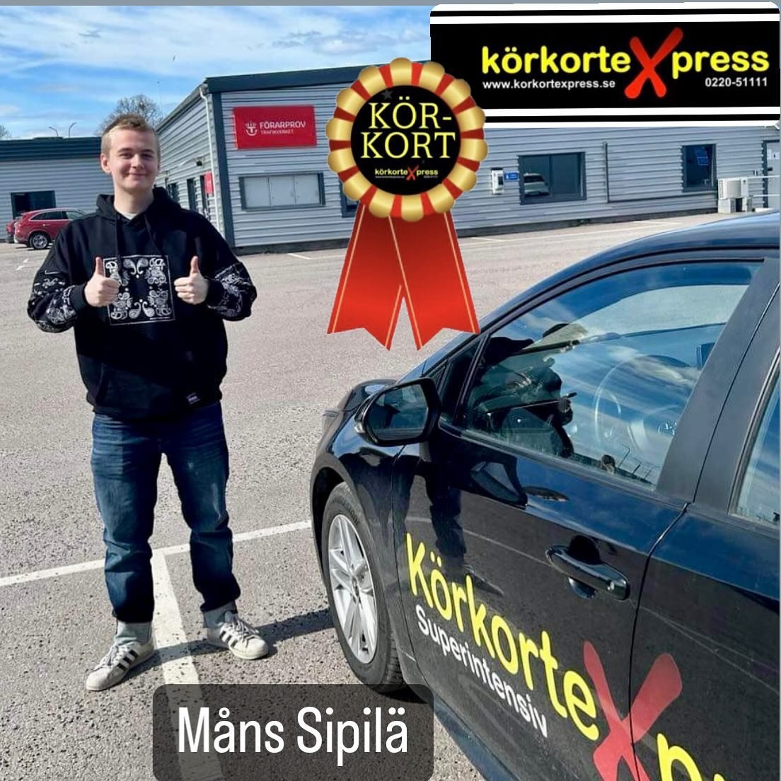 ✅ Grattis M&aring;ns!
Gick som en dans n&auml;r M&aring;ns best&auml;mt sig. Pluggade p&aring; fint med bra resultat, snygg k&ouml;rning och j&auml;kla trevlig! Tack f&ouml;r att vi fick l&aring;na dig! 👍🚗😊⭐️

✅ Grattis till körkortet!

Minst en 