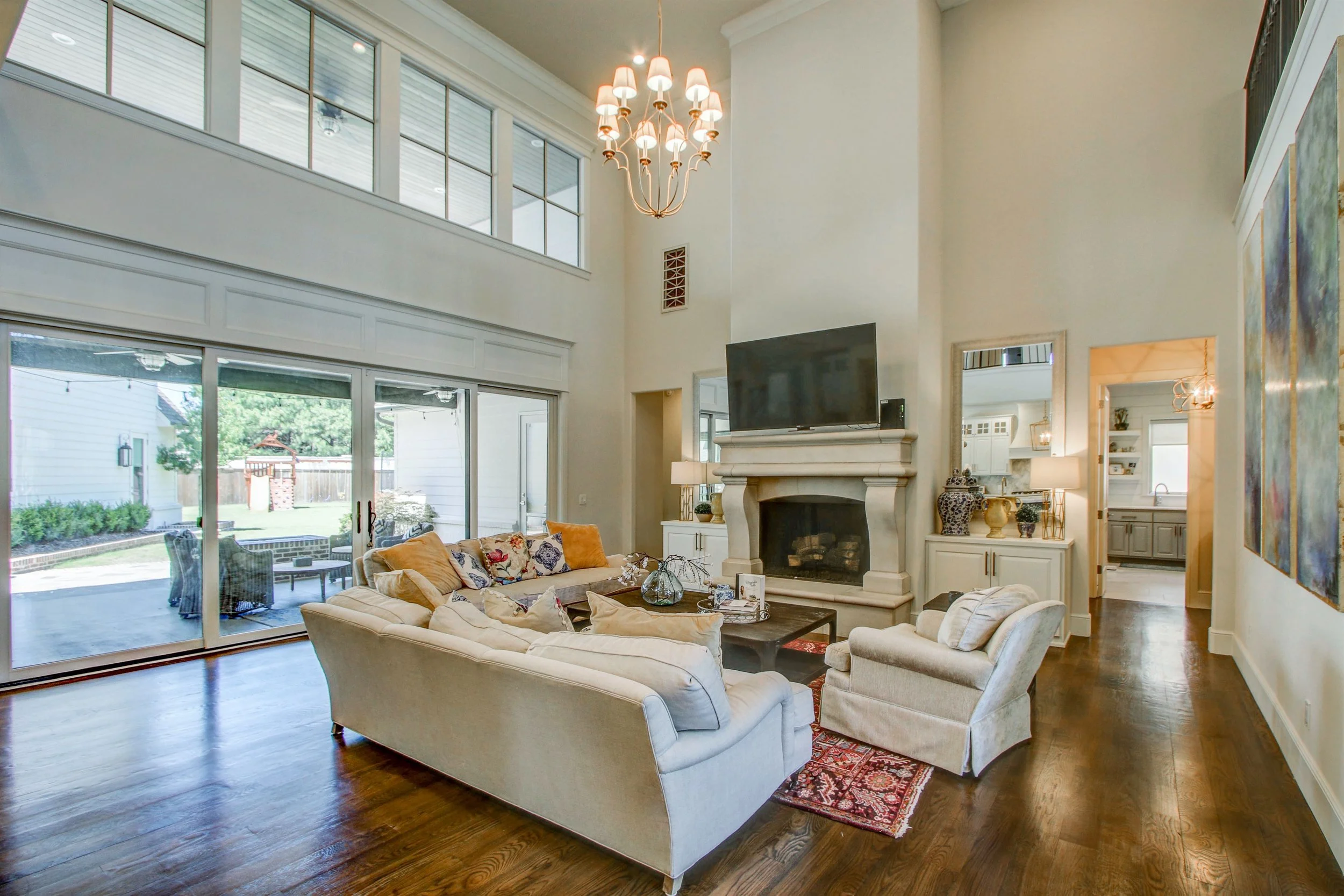 005_Living Room.jpg