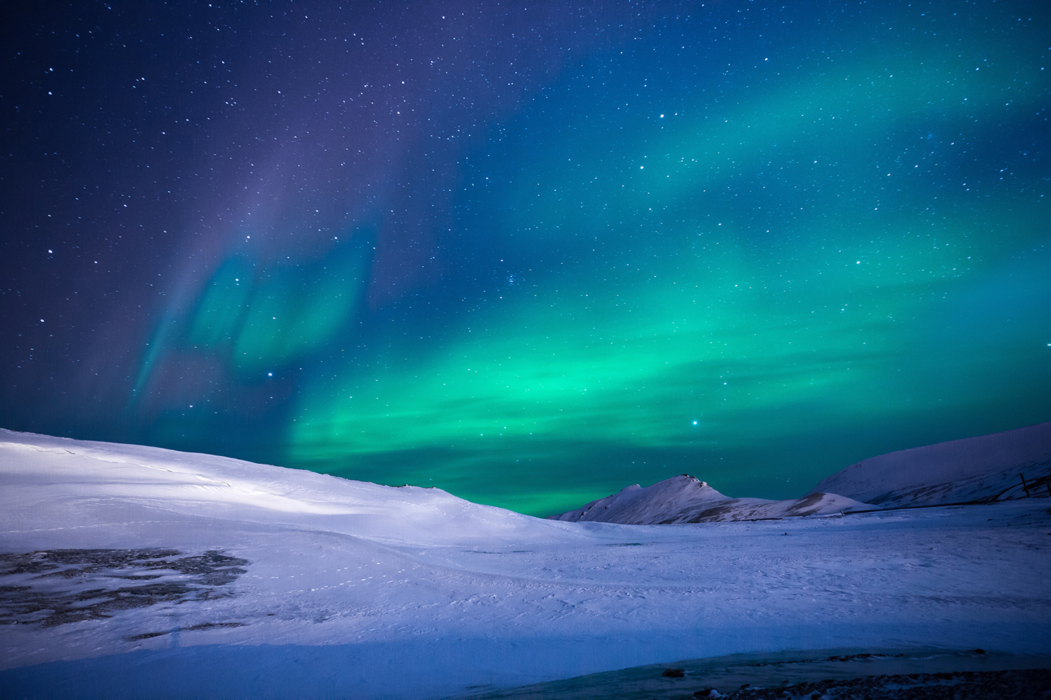 arctic-aurora-aurora-borealis-258112.jpg