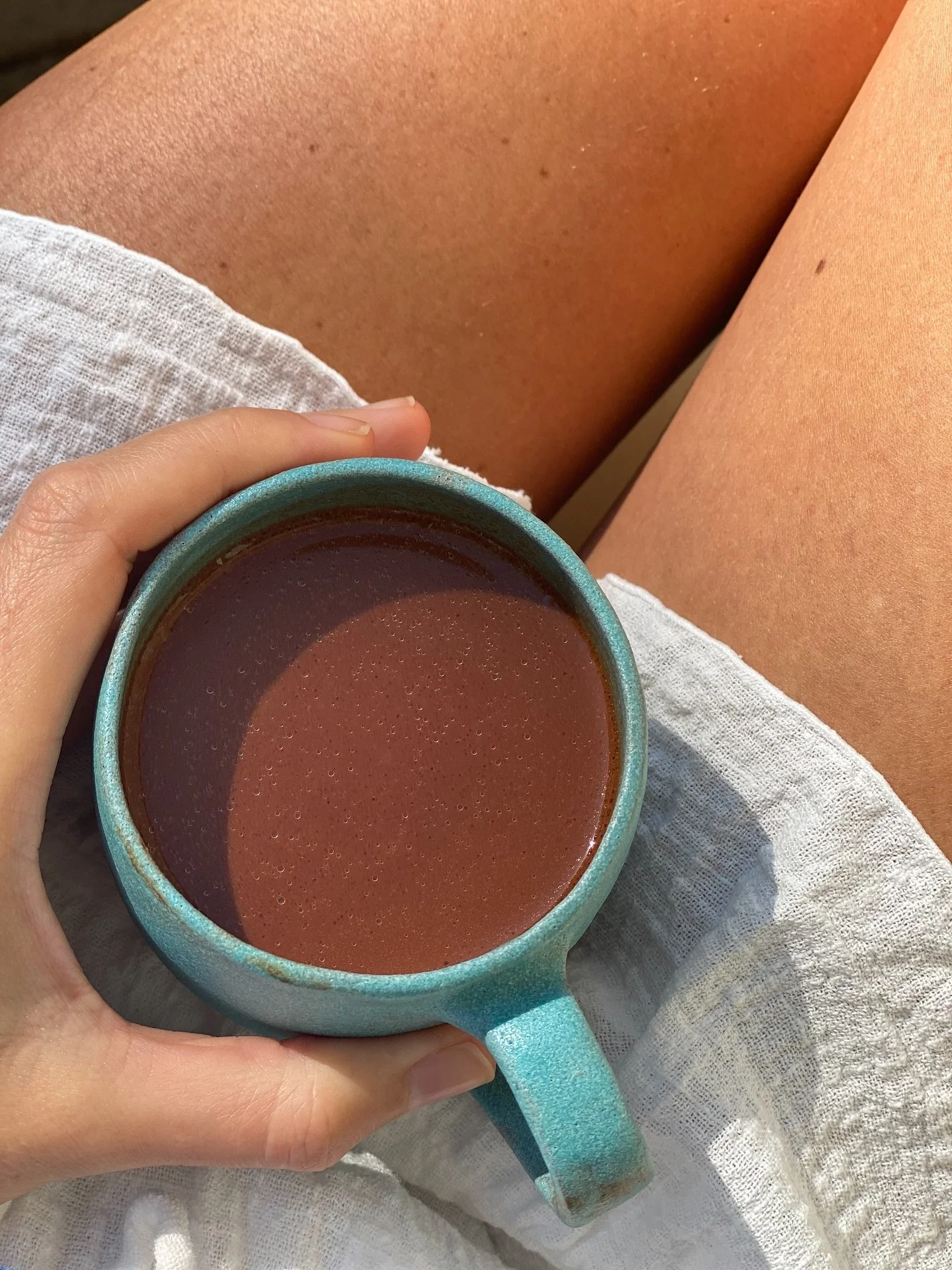 Cacao &amp; sunshine two of my favourite things 
 🤎🤍

Just a quick note to say I&rsquo;m off to Portugal soon so please get in touch with any products or vouchers needed before Friday please. 
October is almost fully booked already, there is now a 
