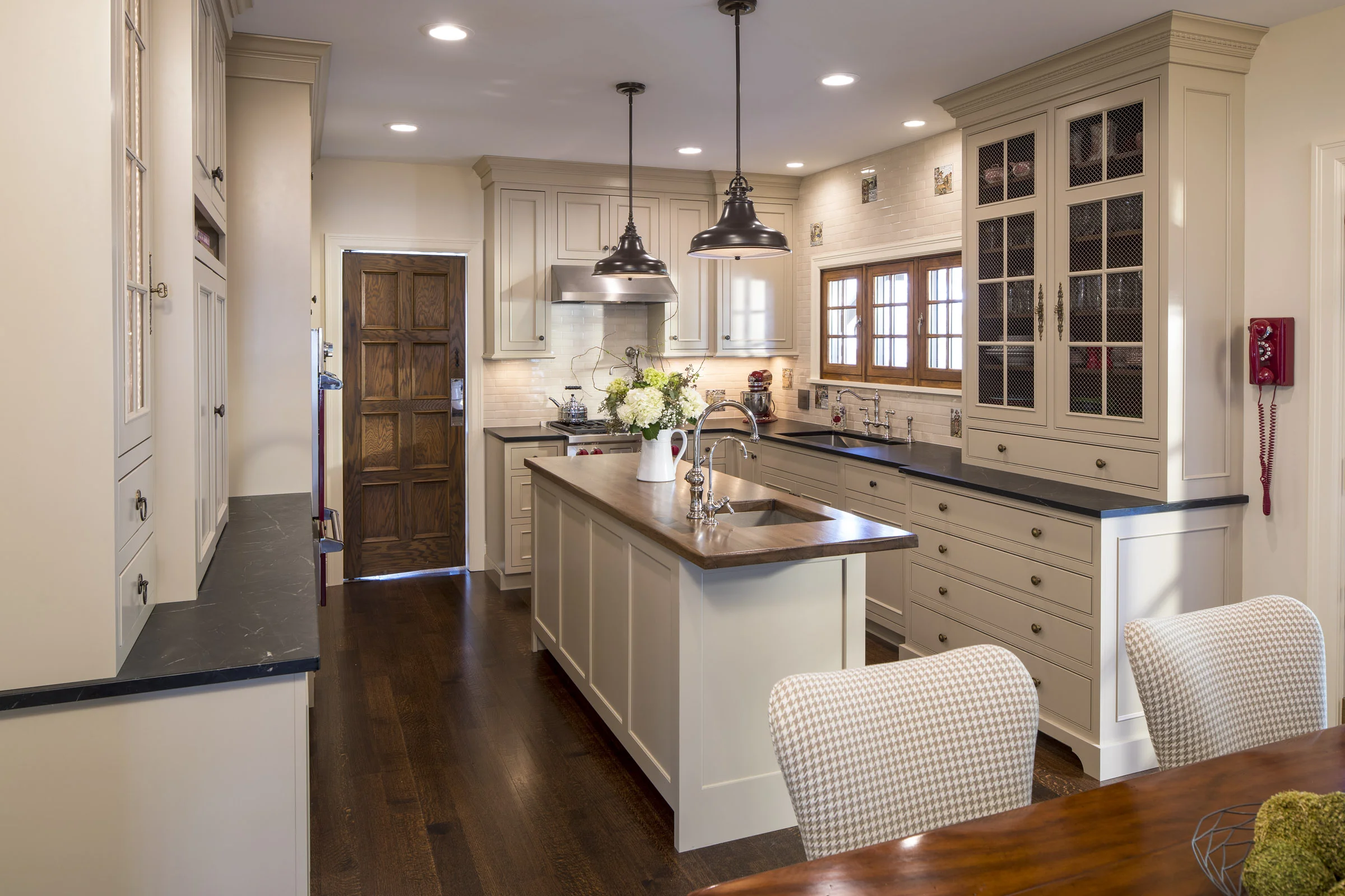 kitchen.left.jpg