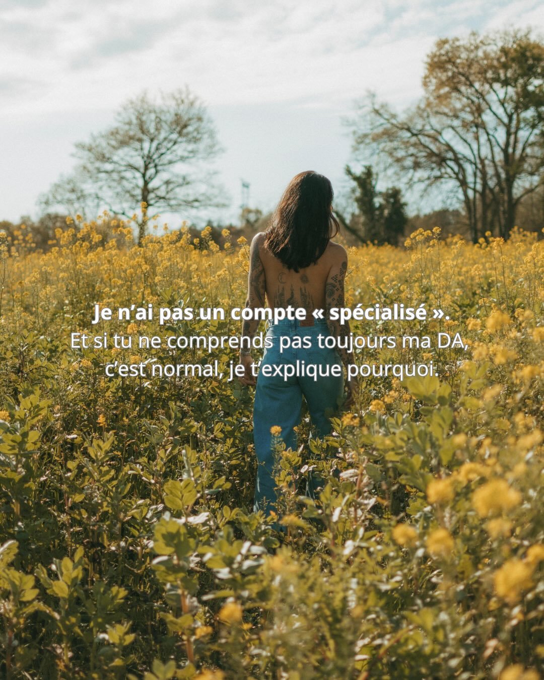 Professeure de yoga, th&eacute;rapeute, influenceuse, maman&hellip; t&rsquo;as pas compris la DA ? Je suis juste une femme en chemin qui partage avec le coeur et sans limitations toutes les pratiques et outils qui m&rsquo;accompagnent au quotidien. E