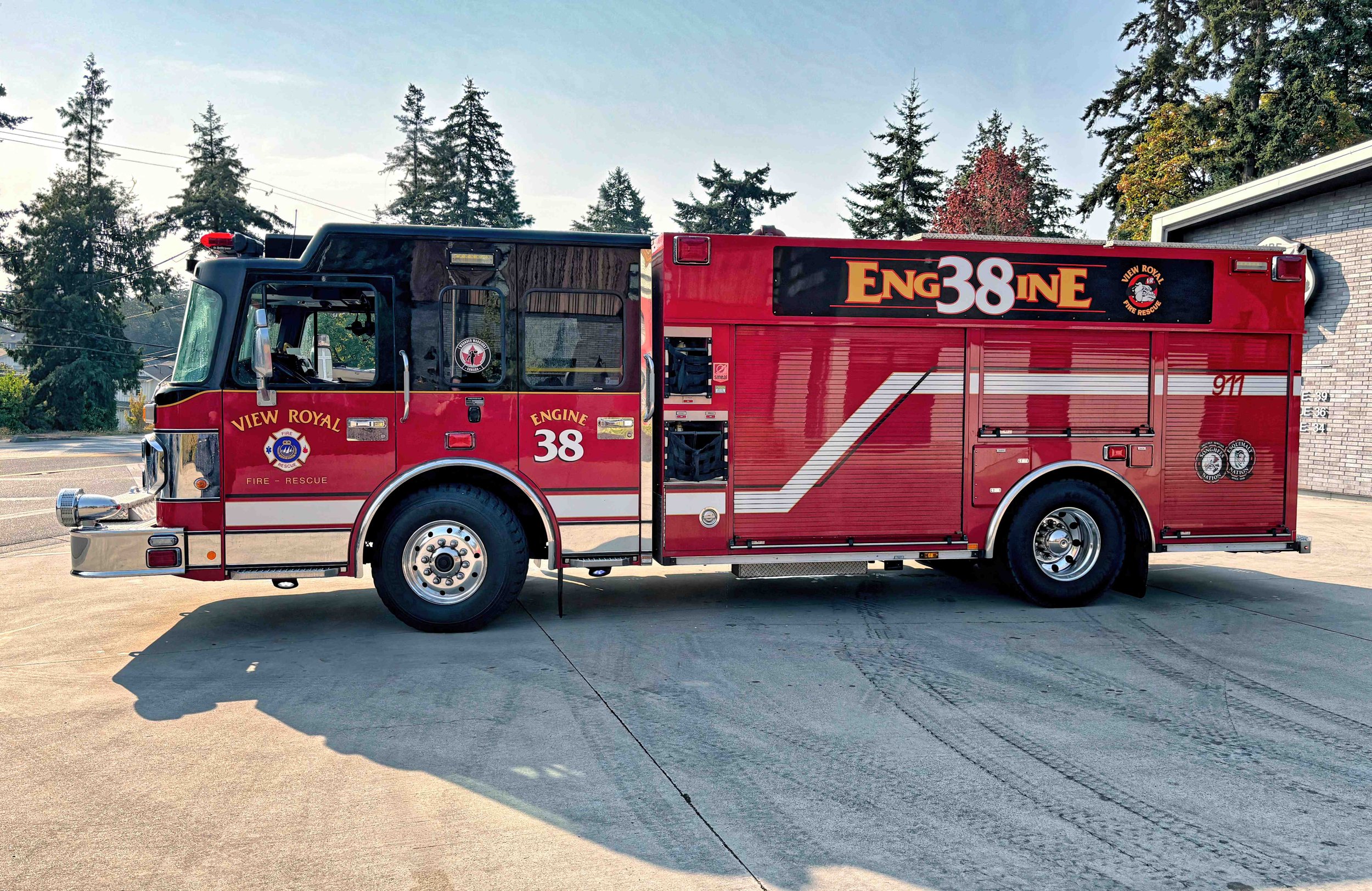 Engine  38 - Side_20 X 13_genErase_genErase.jpg