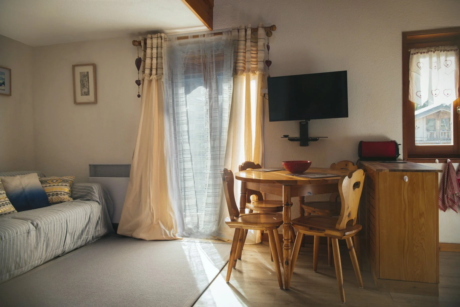 living dinning area.jpg