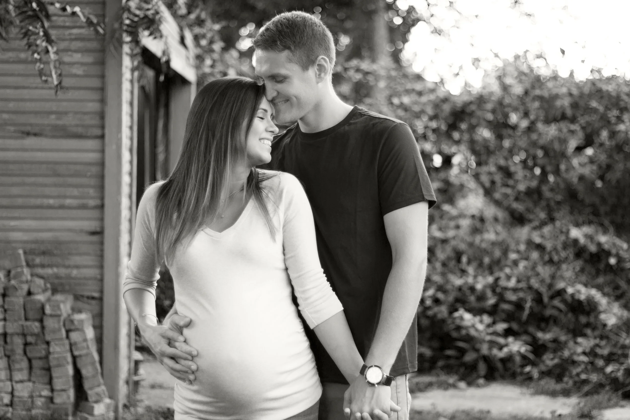 Nick+and+Layra_Red+Barn+3_BW.jpg