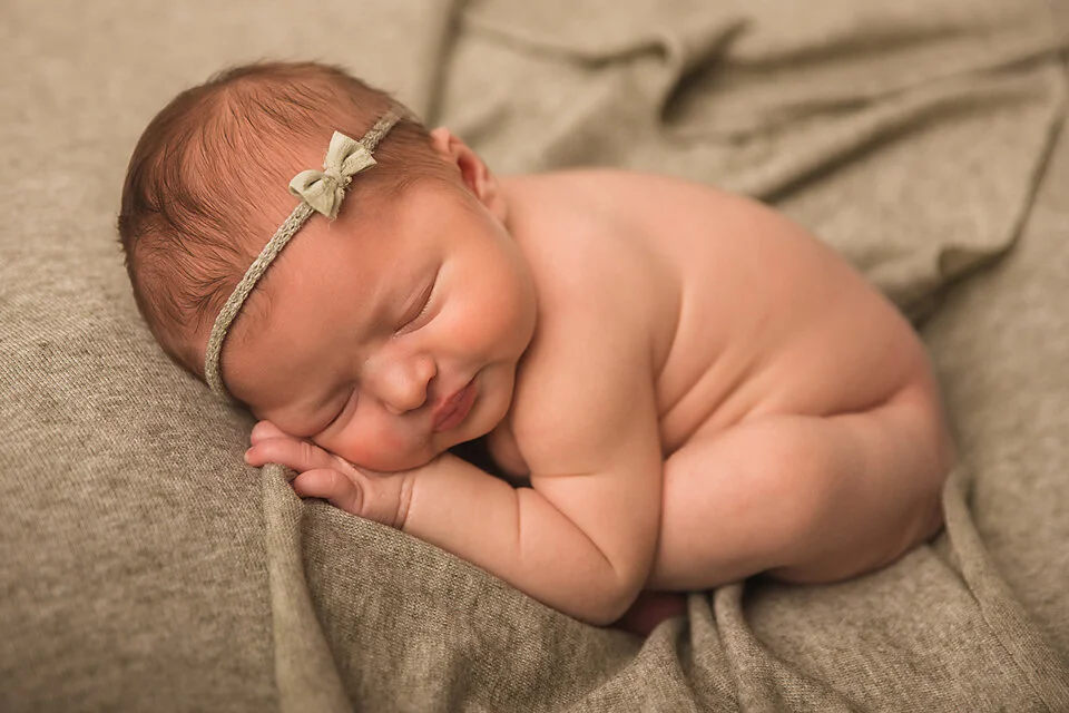 Lilly Newborn Portrait-9_small.jpg