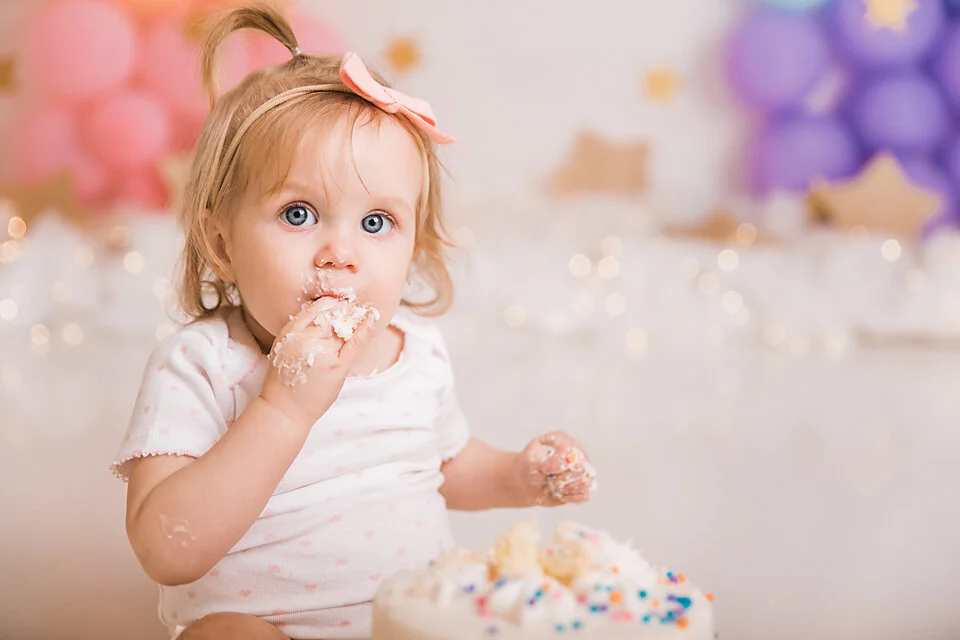 Selah Cake Smash-23_small.jpg