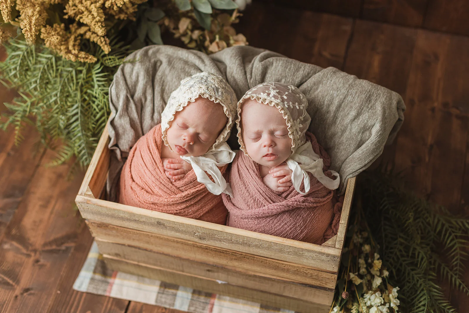 Sophia and Vivian Newborn-4_websize.jpg
