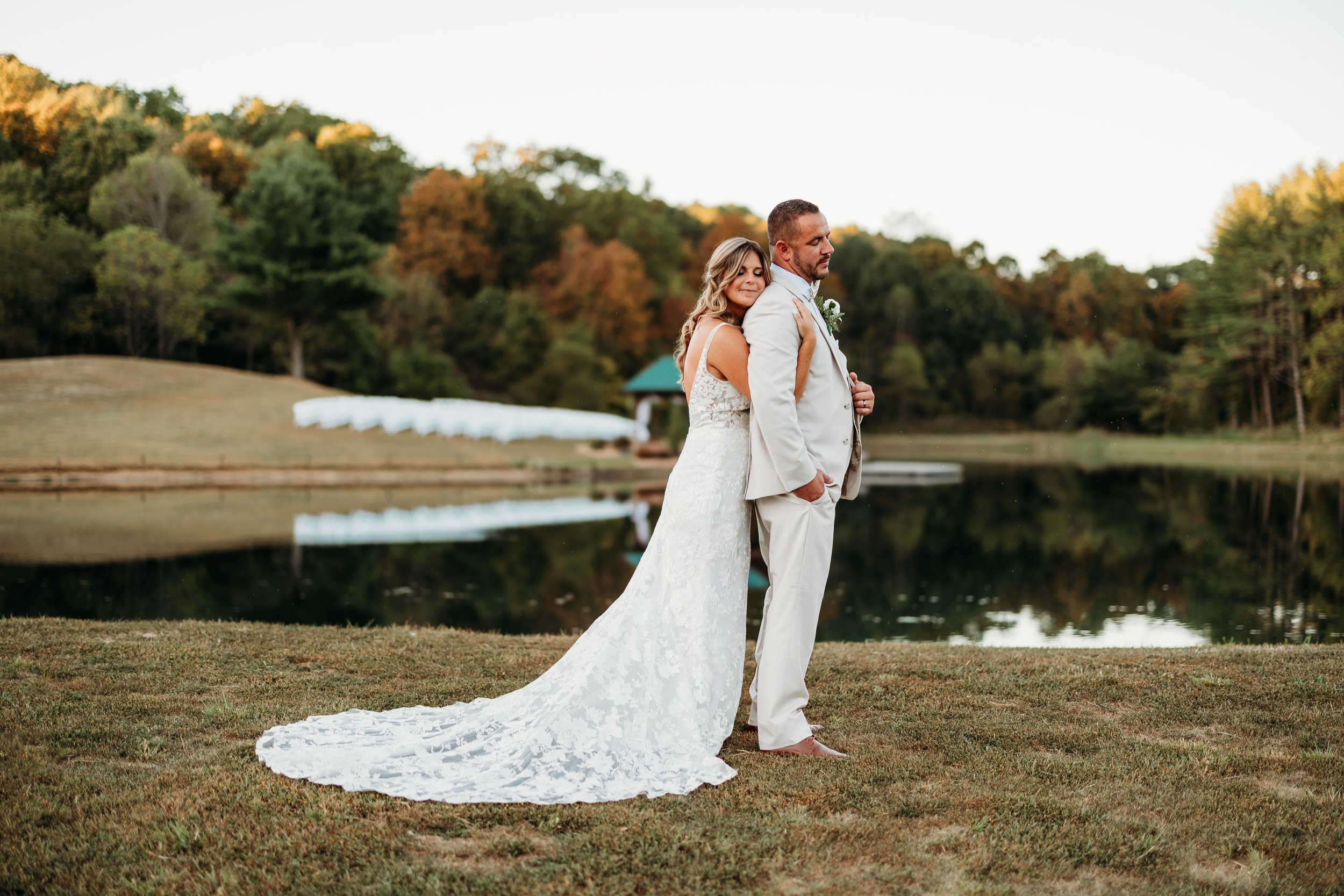 Jaclyn and Jordan Sneak Peek-53.jpg