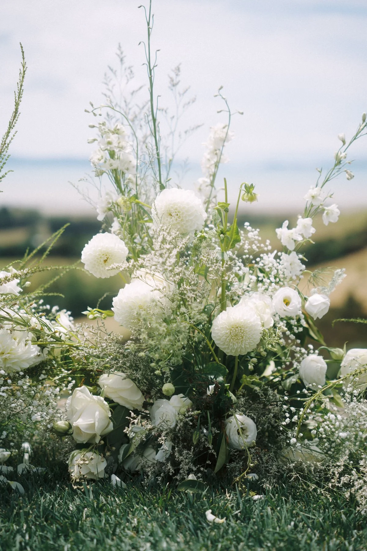 Meadow-inspired ceremony flowers