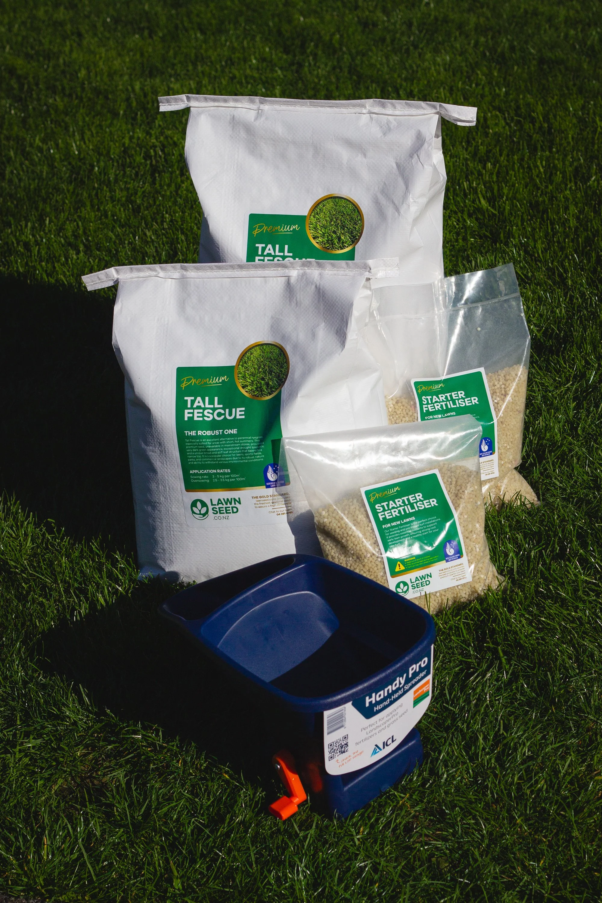 Lawn Seed Tall Fescue Bag 10kg Starter fertilsiser 5kg Plus handspreader.jpg
