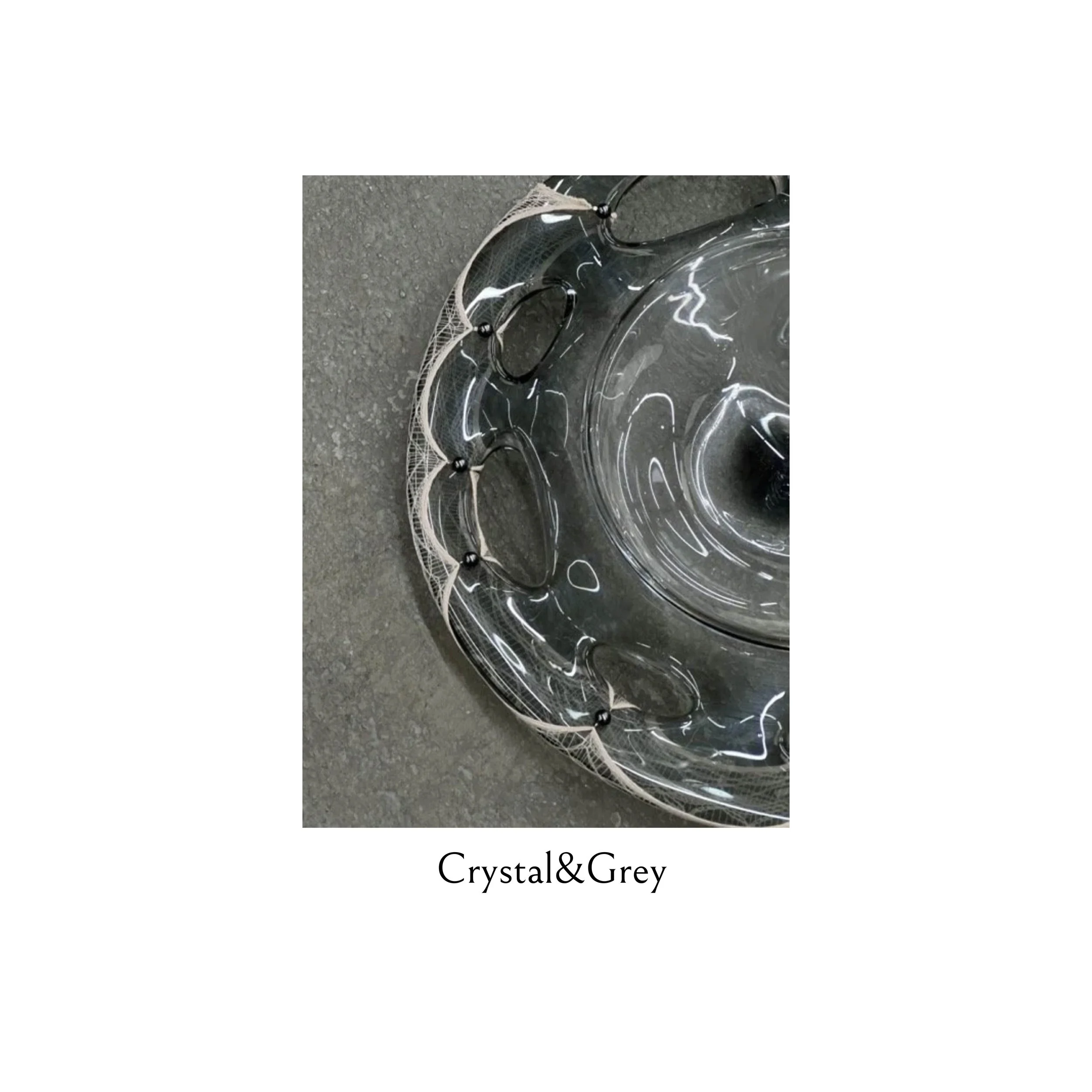 ROUND Leaf Glass Vase.jpg