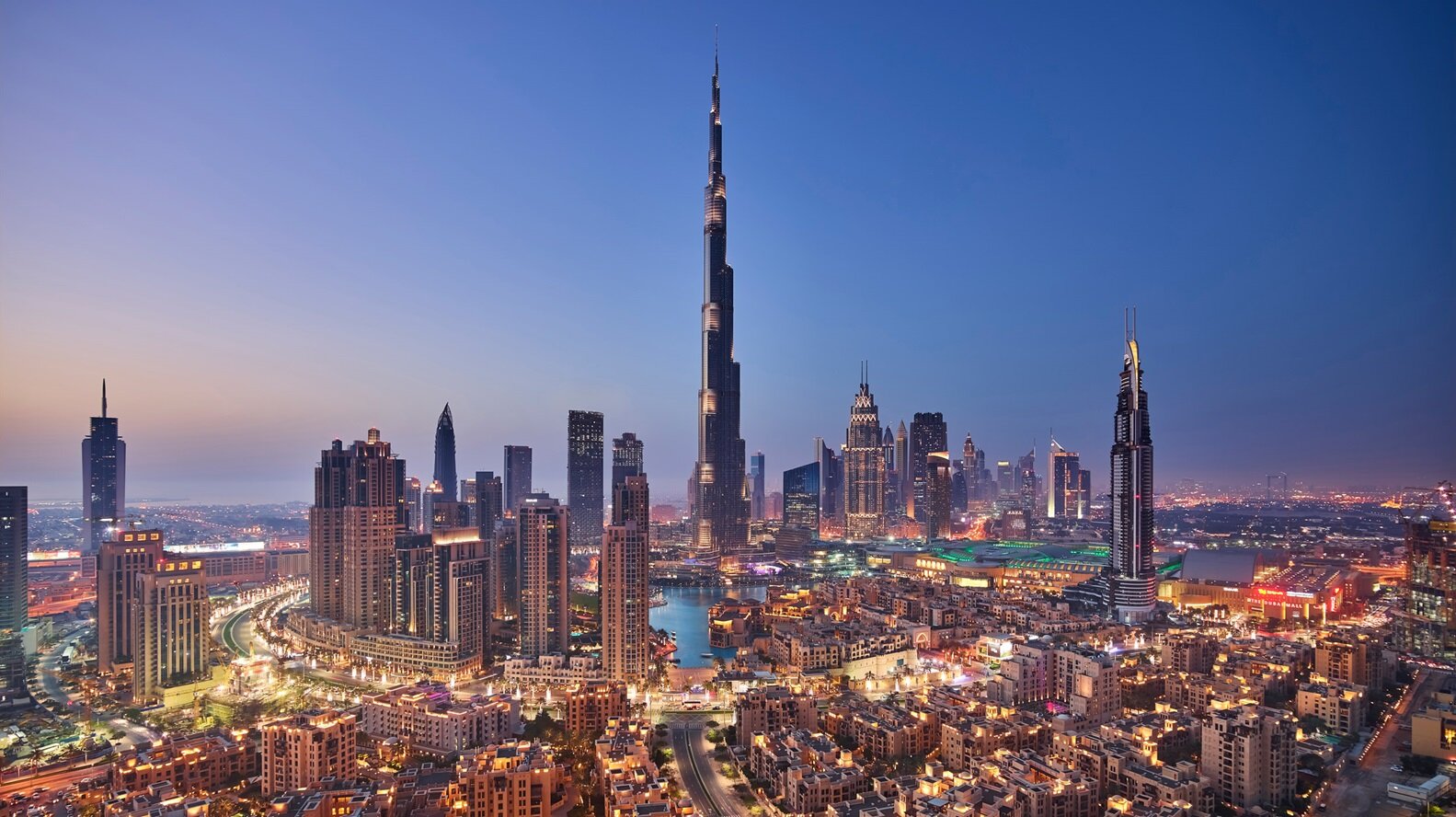 Dubai downtown.jpg