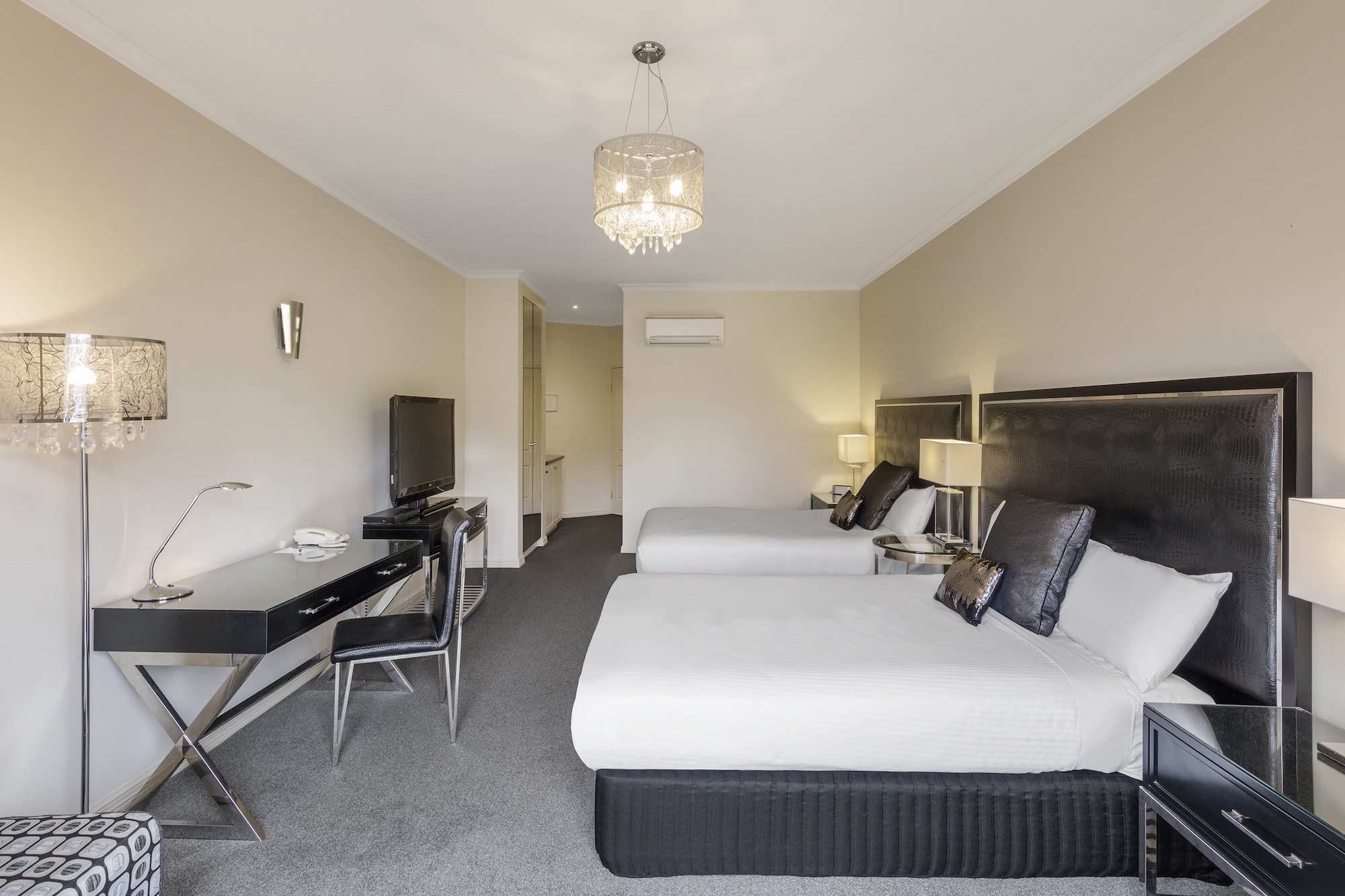 best-western-plus-the-carrington-shepparton-hotel-accommodation-executive-twin-1.jpg