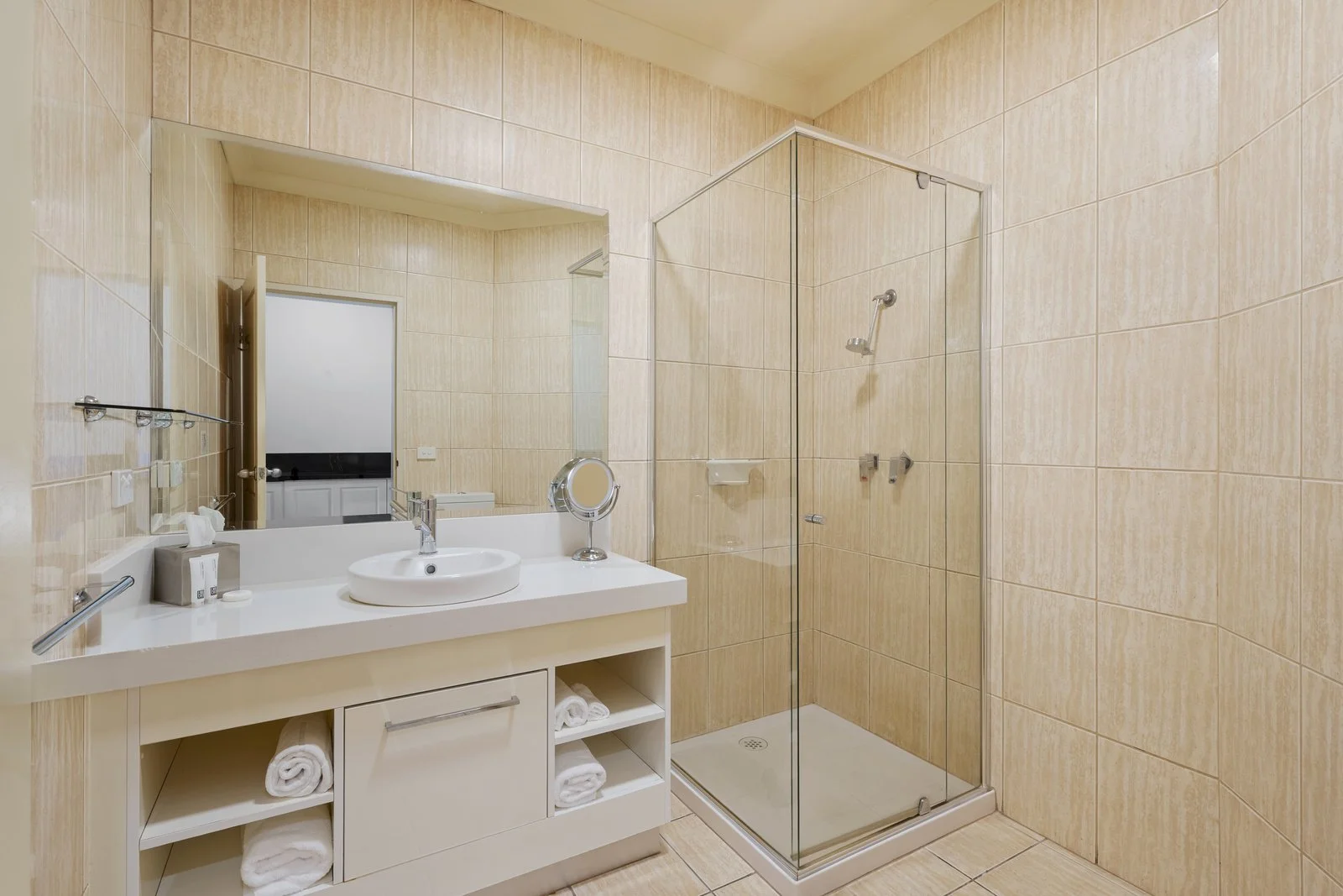the-carrington-accommodation-hotel-shepparton-executive-king-indi-hotels-9.jpg
