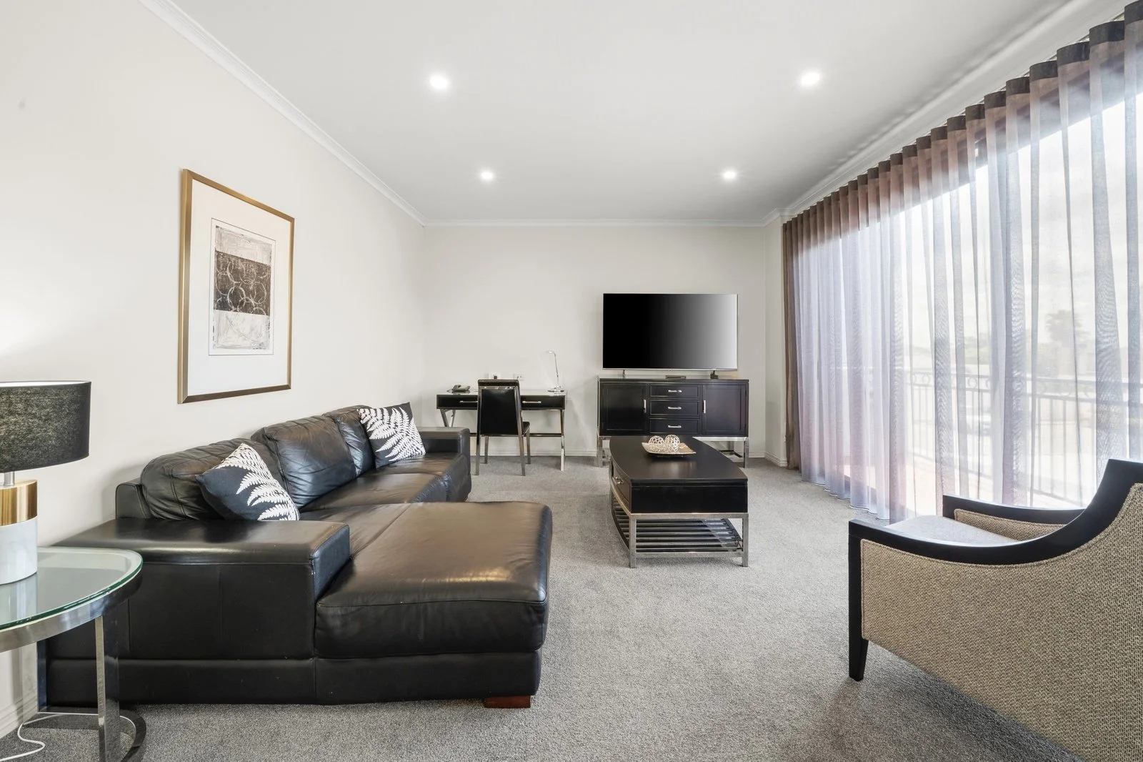 the-carrington-accommodation-hotel-shepparton-2-bedroom-apartment-indi-hotels-3.jpg