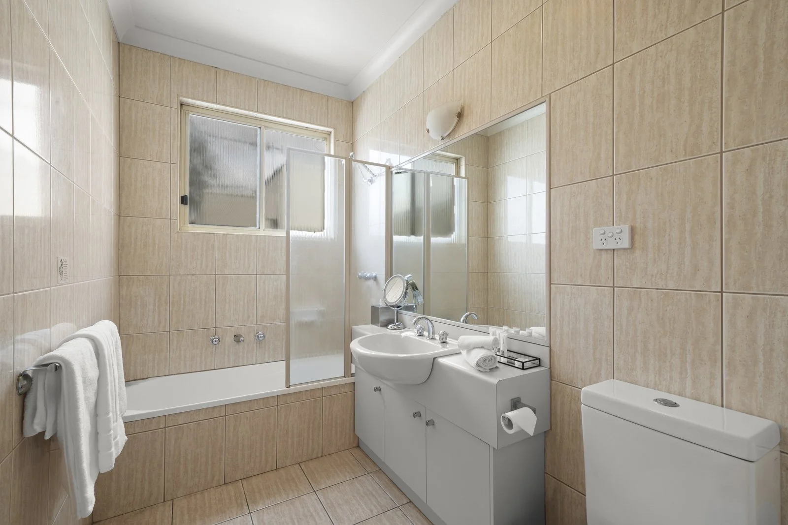 the-carrington-accommodation-hotel-shepparton-2-bedroom-apartment-indi-hotels-6.jpg