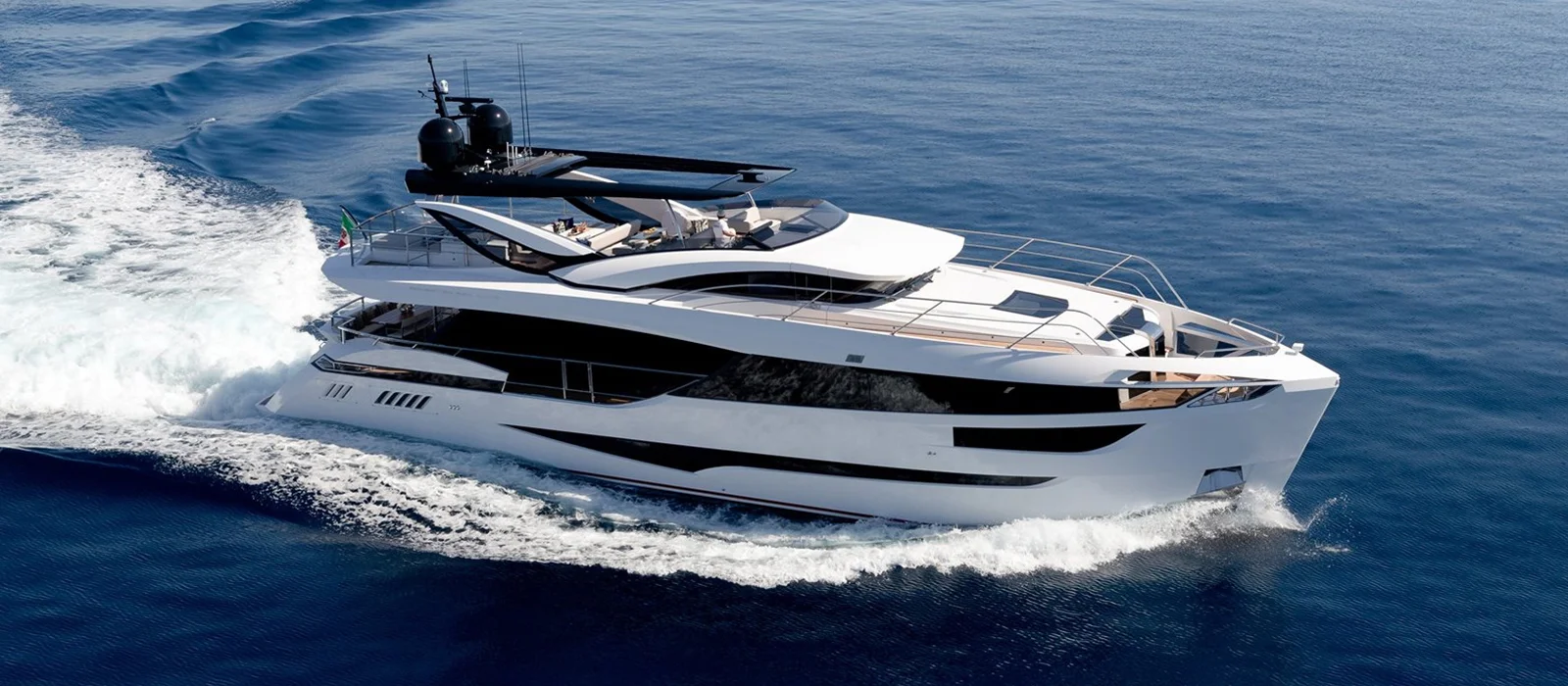 The aggressively styled Dominator Ilumen 28m