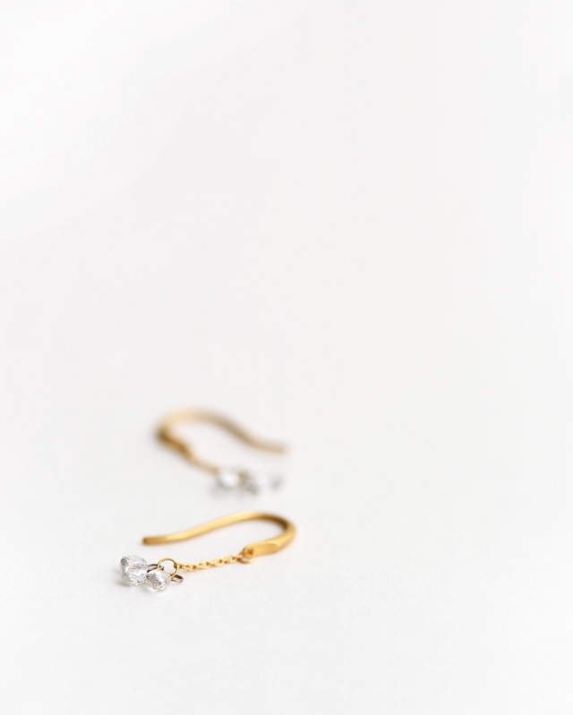 Nude diamond hook pierce <briolette> Ⅱ - ¥140,000〜150,000