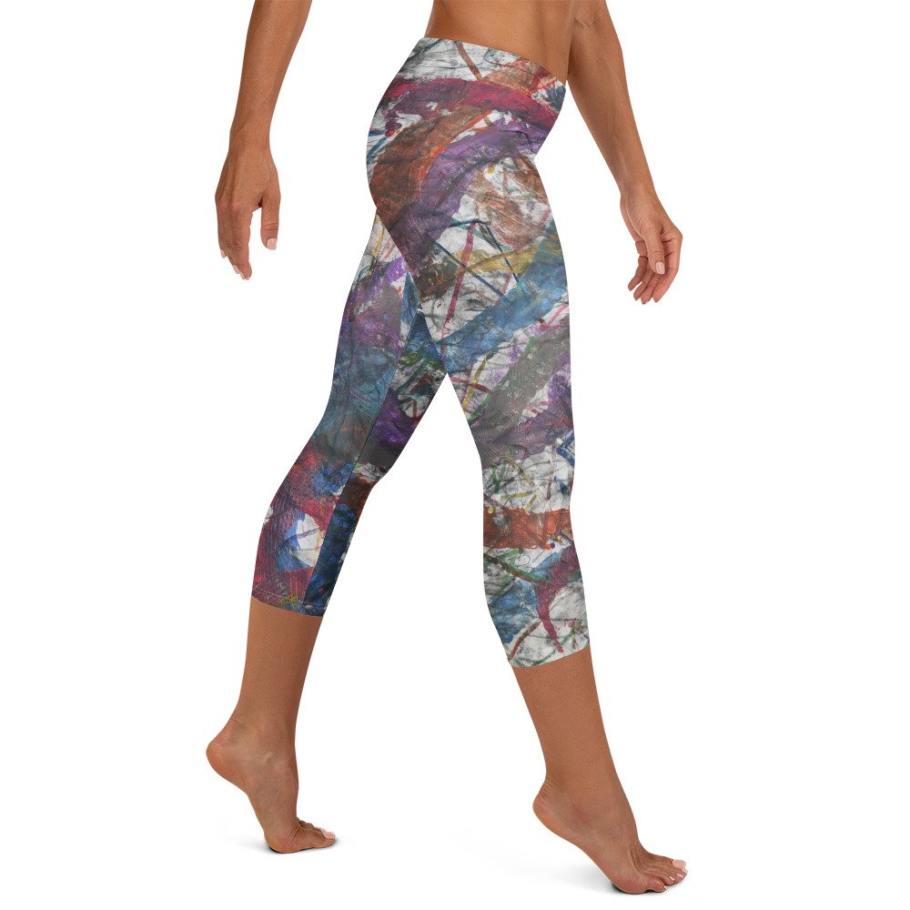 all-over-print-capri-leggings-white-right-6935d622666b8.jpg