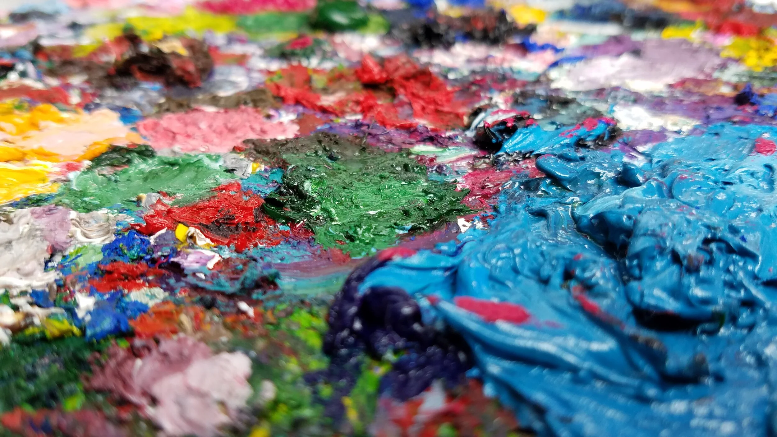 Typical palette with oil.