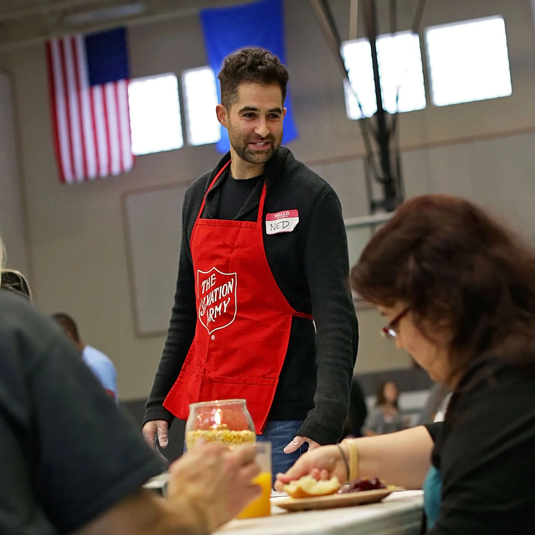 VOLUNTEER-SERVING-FOOD.jpg