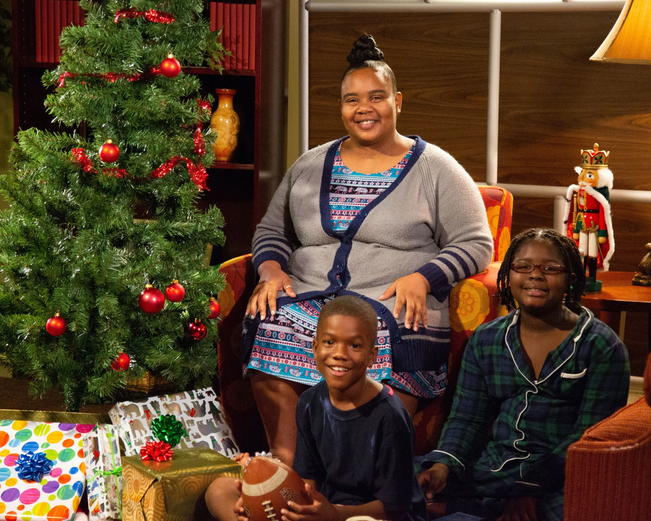 family-christmas-tree.jpg