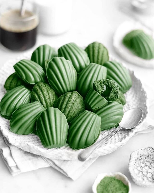 These look amazing Matcha Shells filled oath coconut sauce 
Thanks to @matchaeologist
Verified
🙋 Calling all #Matchaholics &mdash; raise your hand if you&rsquo;re in LOVE with these mesmerising #MatchaShells Madeleines 🍵 filled with #Matcha #Coconu