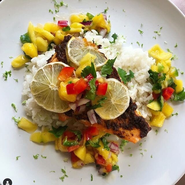 Salmon and Coconut rice MMMMMmmmm

Thanks to the @thebottomless_pit for this post 
#repost

Not a restaurant meal, but restaurant quality!! This chili lime salmon with coconut rice and mango salsa recipe comes from @balancedbysarah and I 10000000/10 