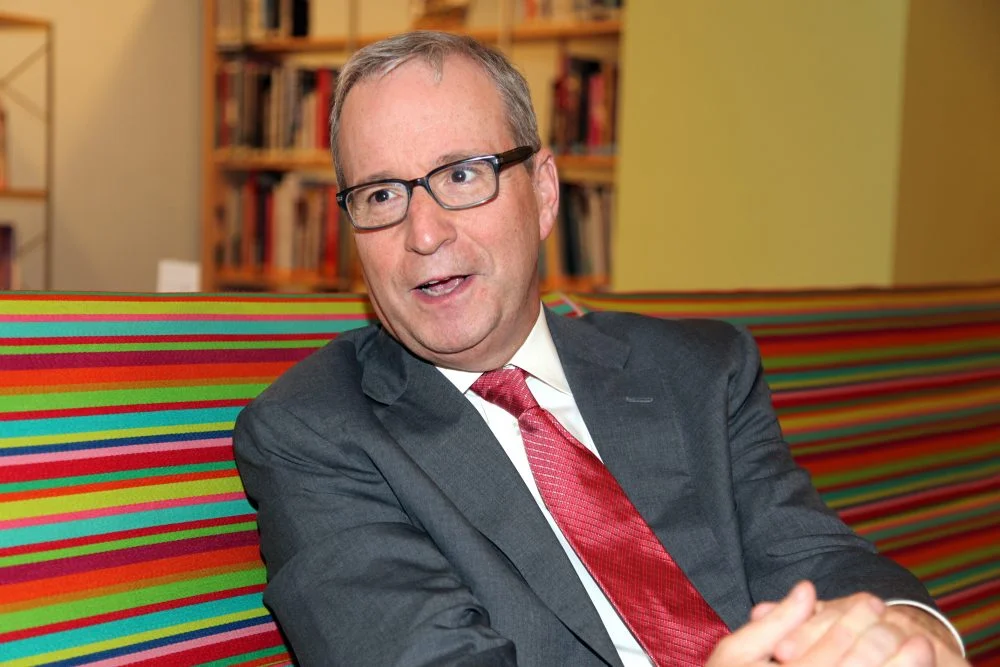 Ronald-Brownstein-by-Aaron-Salcido-e1494013652599.jpg