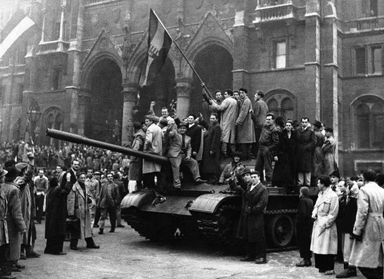 [Revolutionaries capture a Russian tank, Budapest, 1956]