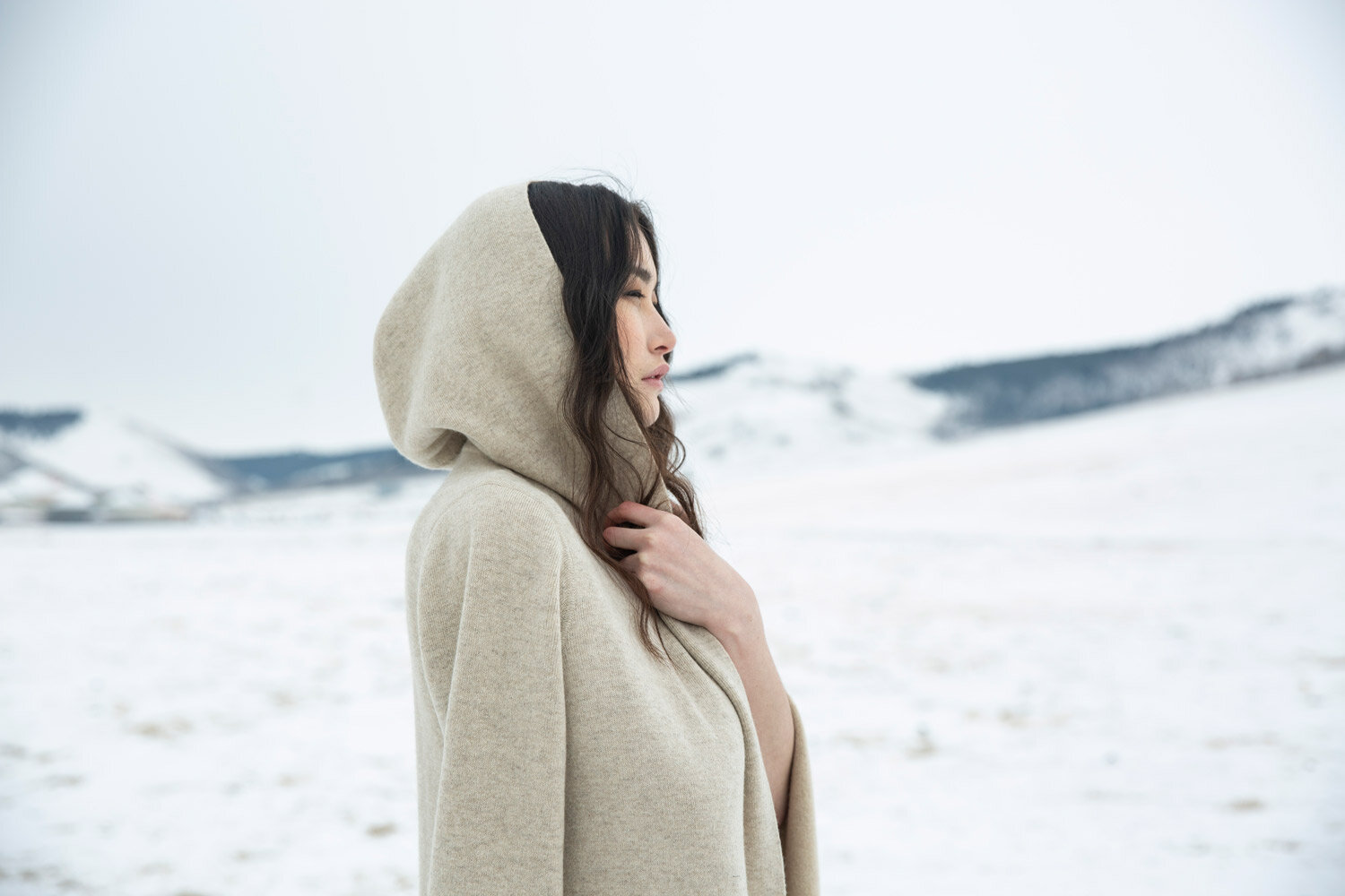 born-of-nomad_hooded-coat_3.jpg