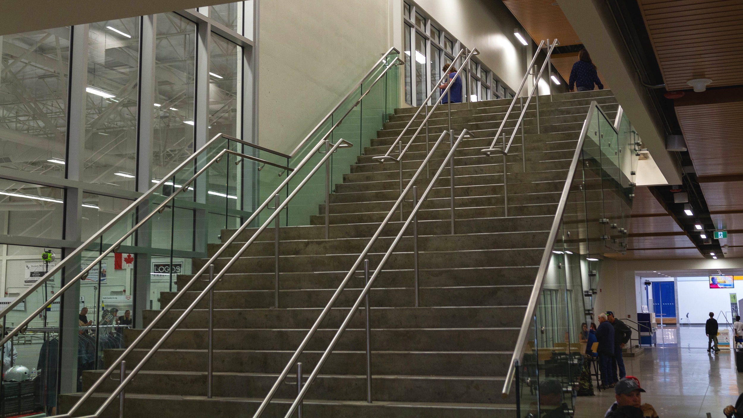 Coulee Glass and Aluminum Stairs