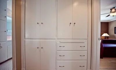 Built+in+Linen+Closet+and+Storage+.jpg