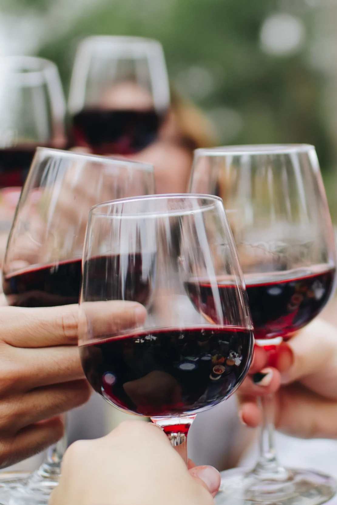 Essential Tips For Entertaining with Wine