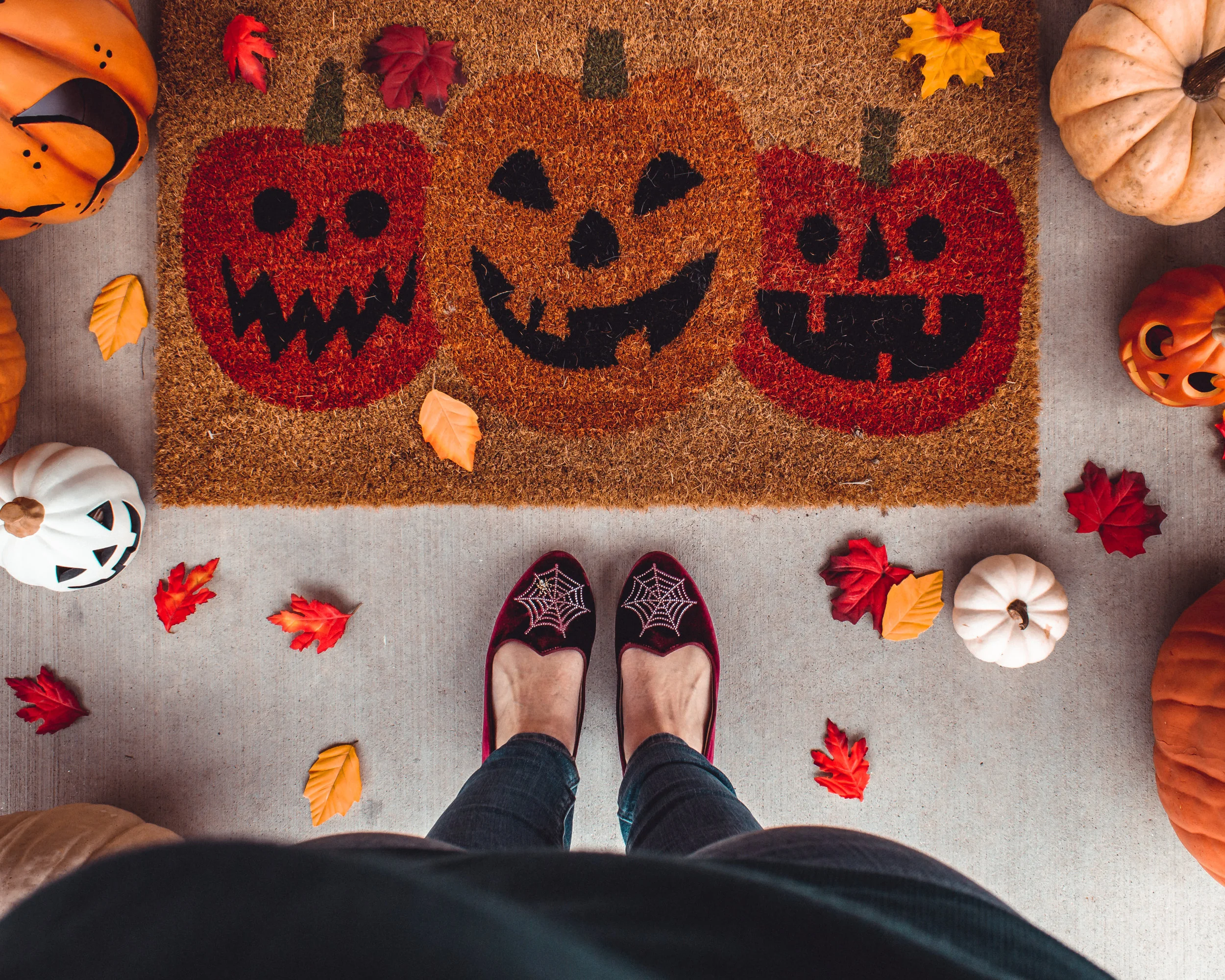 Halloween Porch 1.jpg