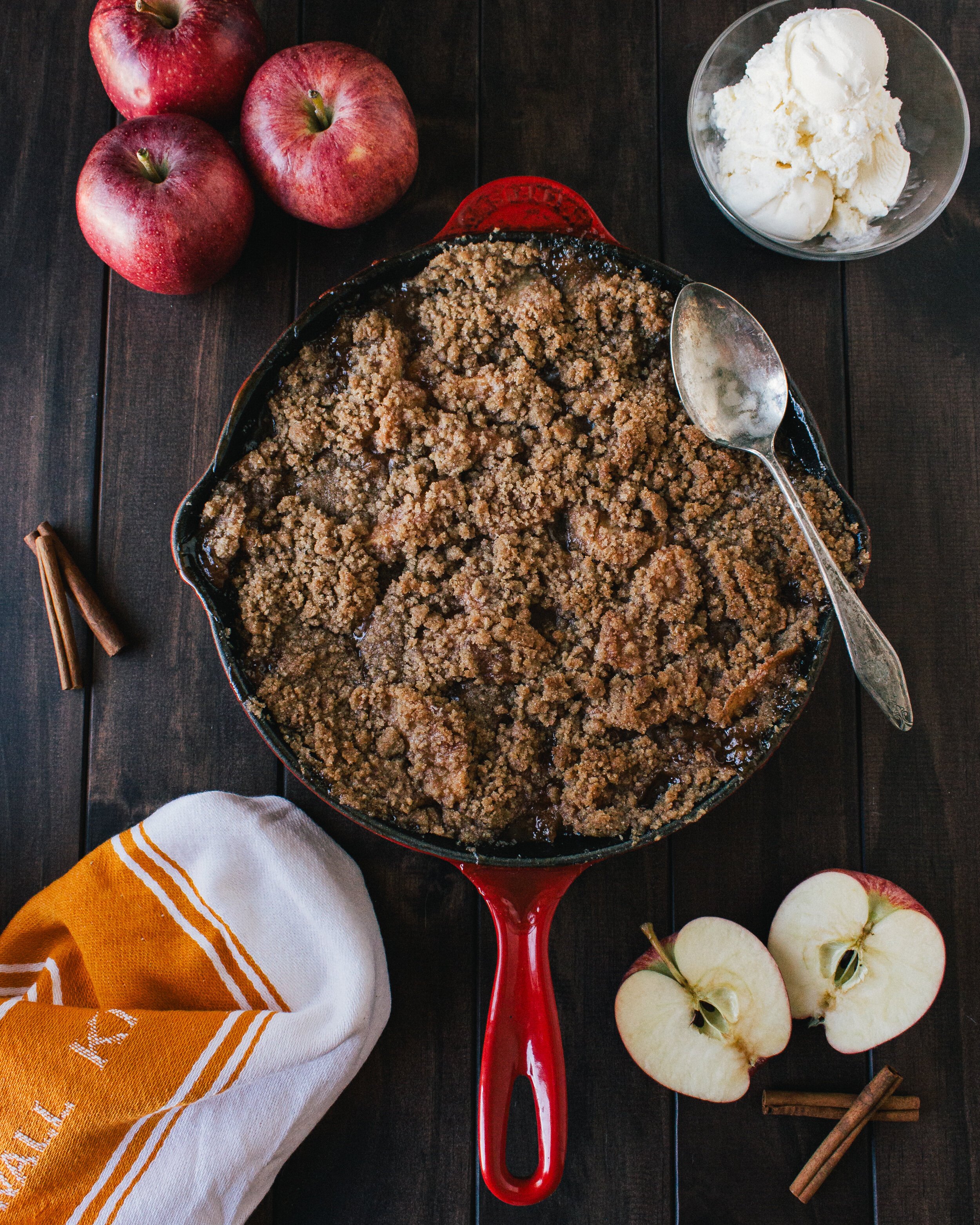 Apple+Crisp+in+Skillet_.jpg