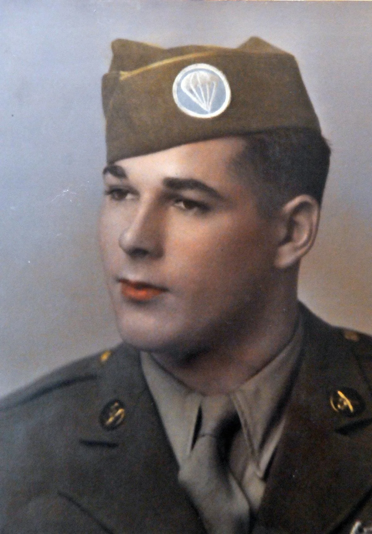 1111_vets_wood3_t1200.jpg