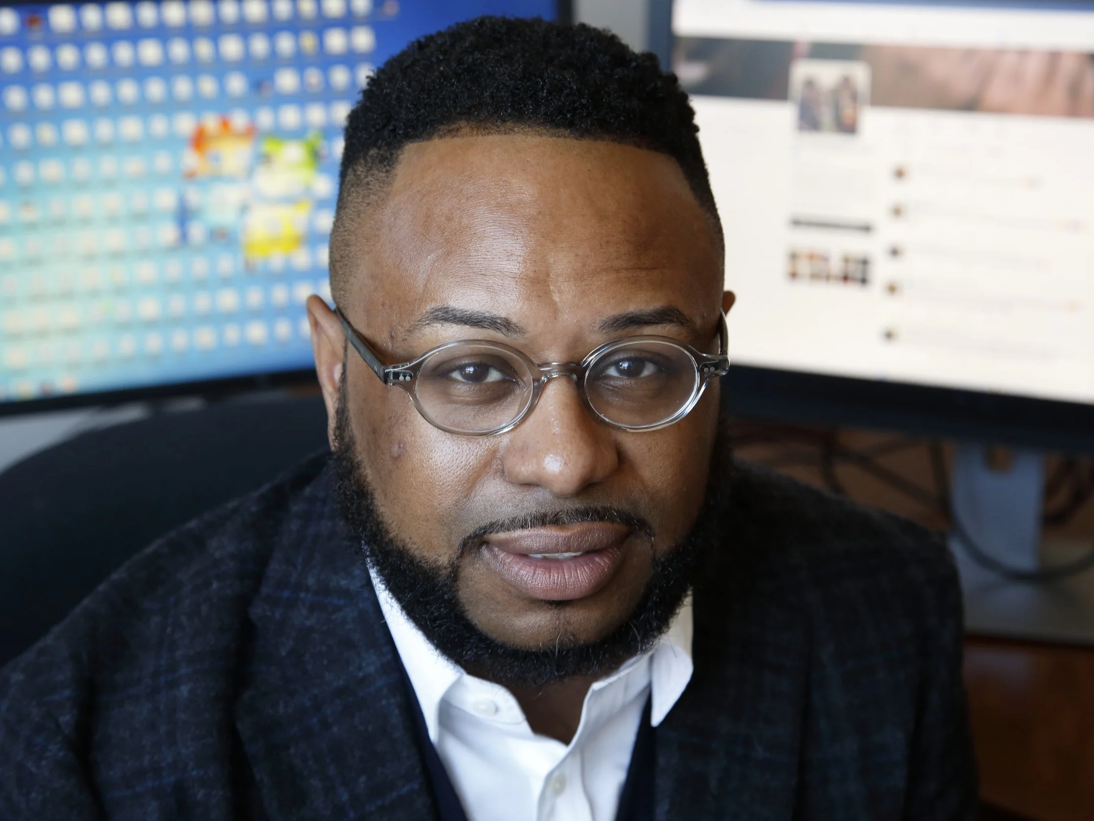 desmond-hr.jpg