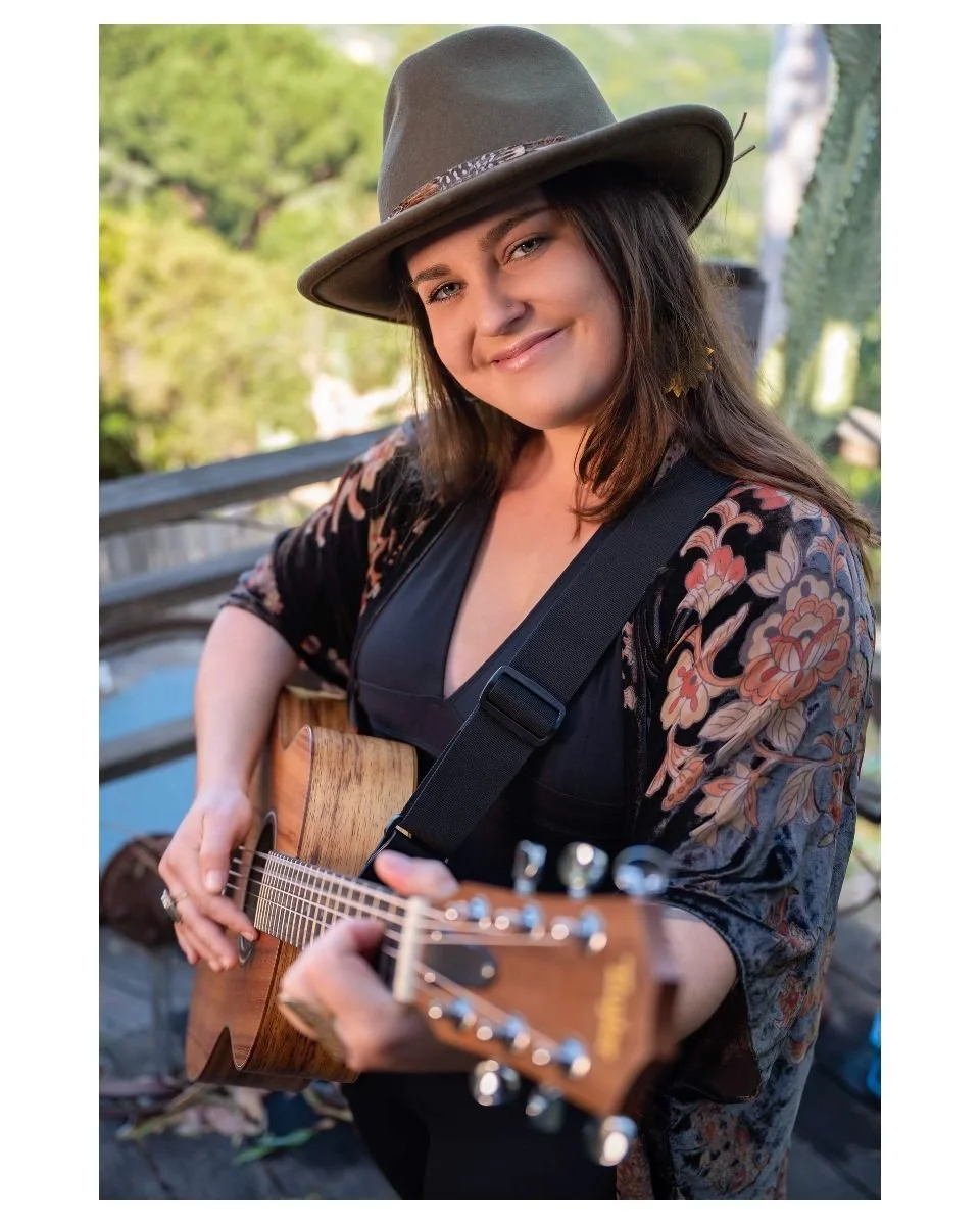 Arielle Moiré-Selvage - LA based singer songwriter