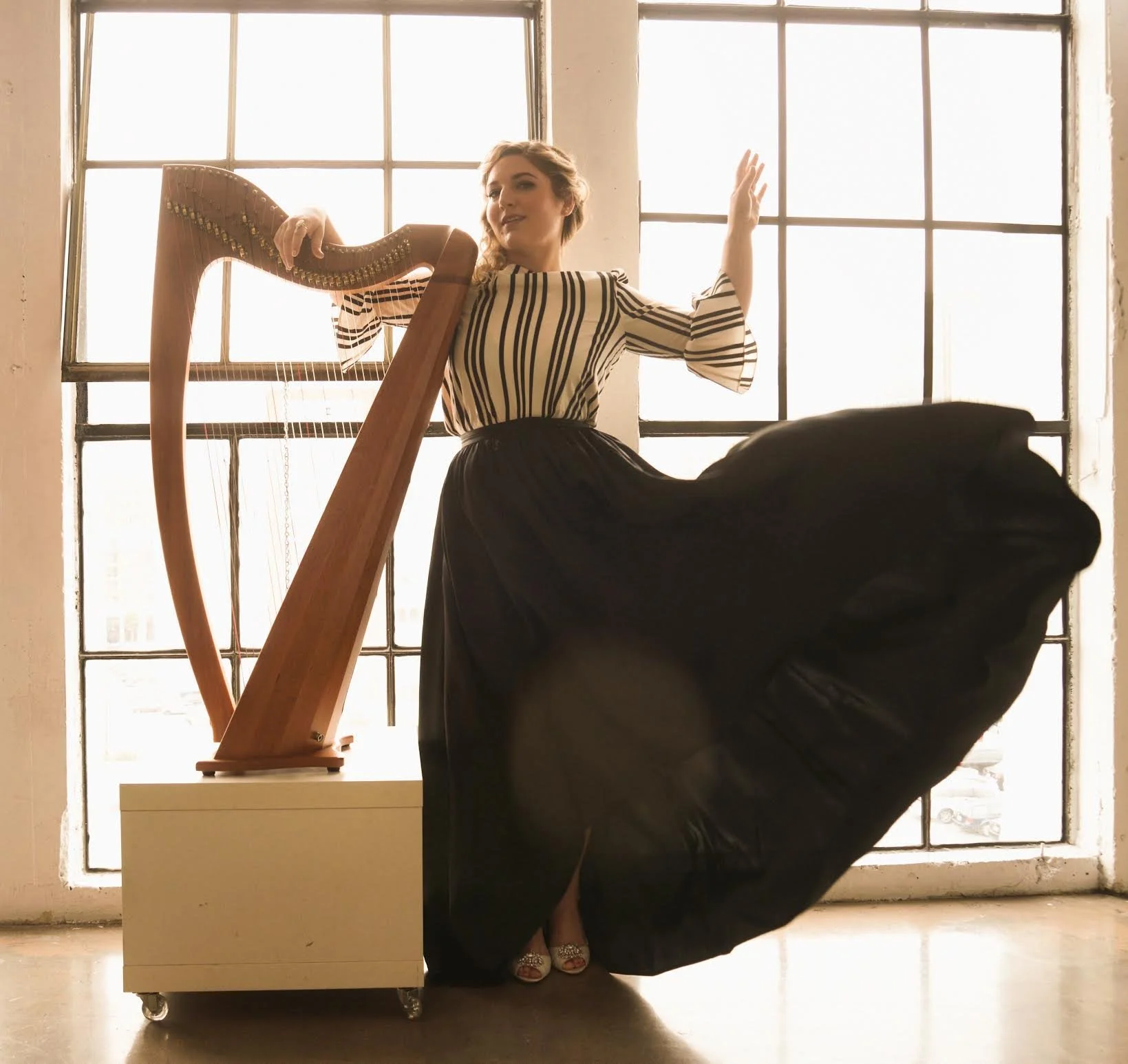 Gillian Grassie - harpist, singer &amp;  composer
