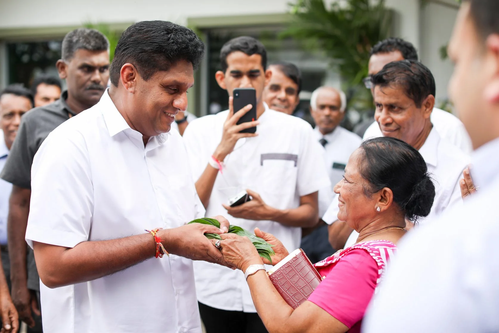 斯里蘭卡前總統兒子普雷馬達薩（Sajith Premadasa）2013年遭爆LSE假學位事件，當時LSE一度還強硬承認其學位。圖片來源：Sajith Premadasa/Facebook