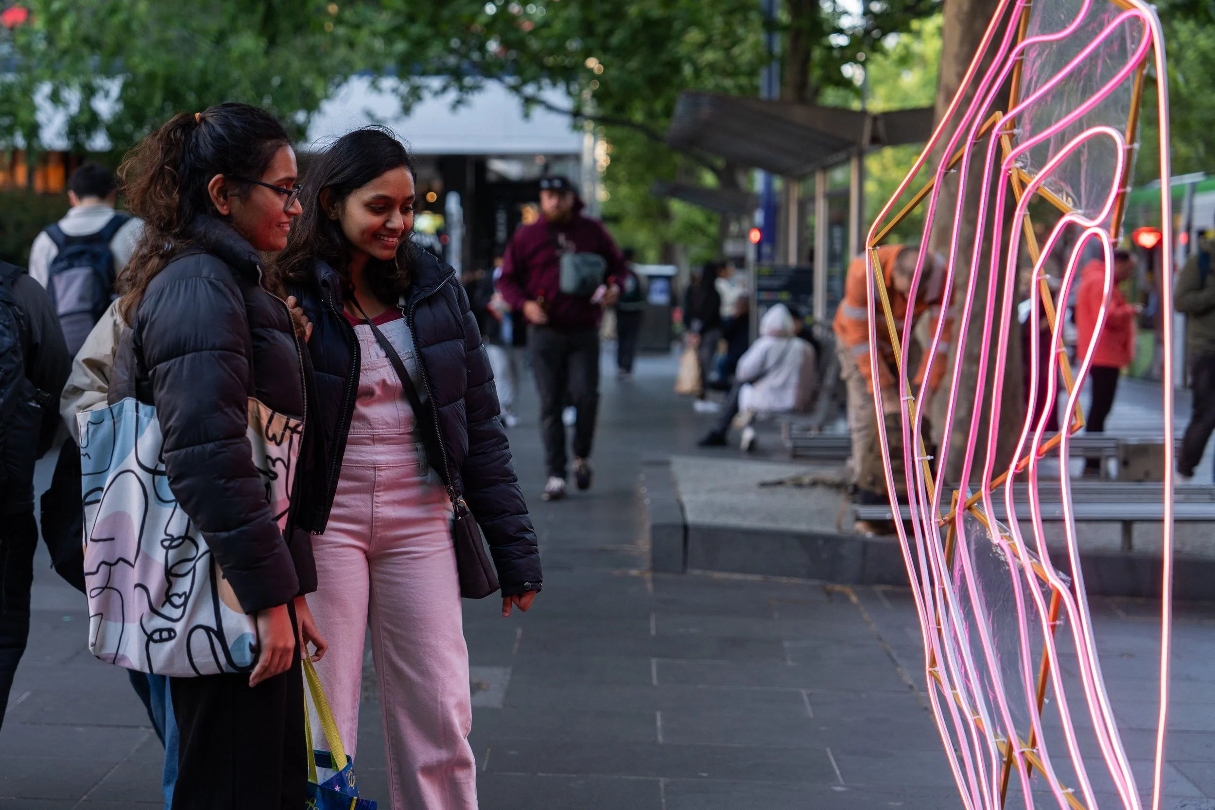 Light-based artwork exploring colour and perception, illustrating how art and neuroaesthetics can influence calm and emotional wellbeing.