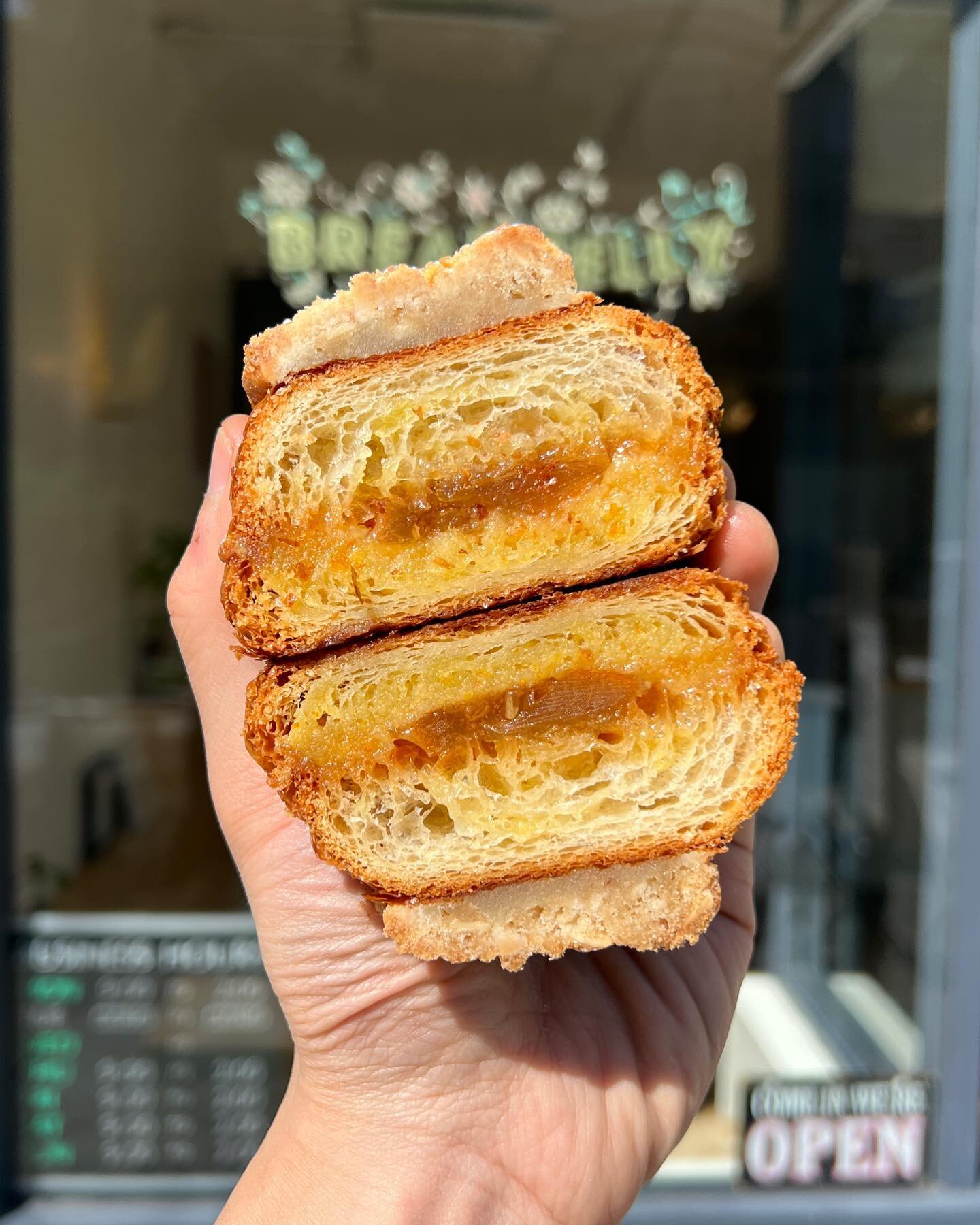 It&rsquo;s a great day for 🥐!
Twice-baked almond &amp; orange, double chocolate, or classic👌. Tough calls are made on the weekends&hellip;

Hand-made in house with only French Beurre D&rsquo;Isigny. Baked daily, fresh 🥐 always. 😘 

@breadbellysf
