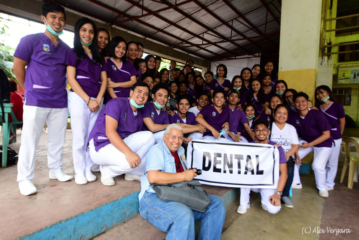 OMM Dental volunteers Dec 2018.jpg