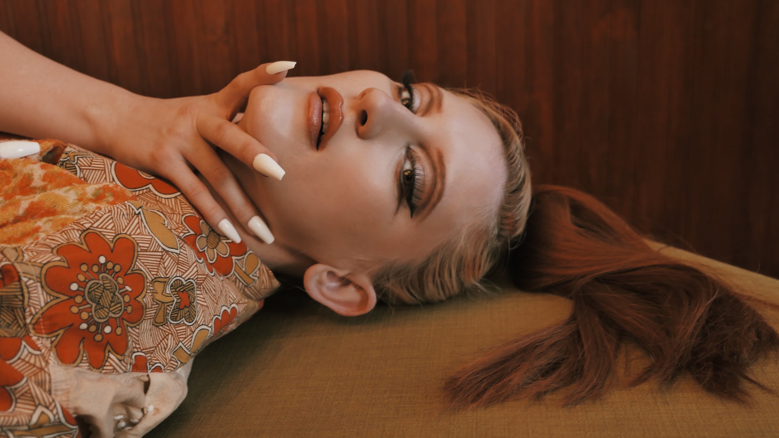 Facetune_09-04-2022-15-50-21.jpg