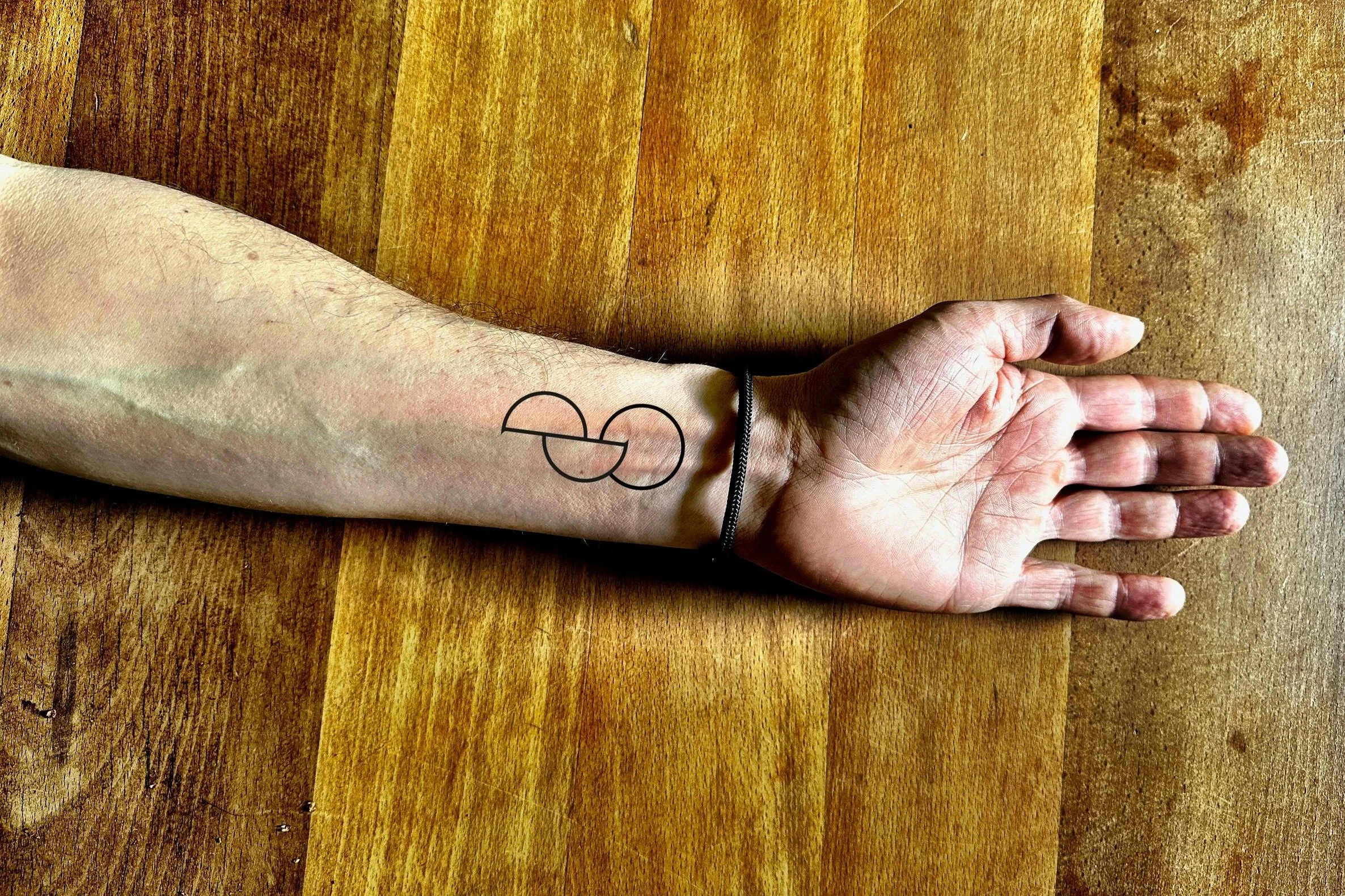 Organspende in der Schweiz: löst das Organspende-Tattoo von OPT.INK das Problem mangelnder Spender:innen?