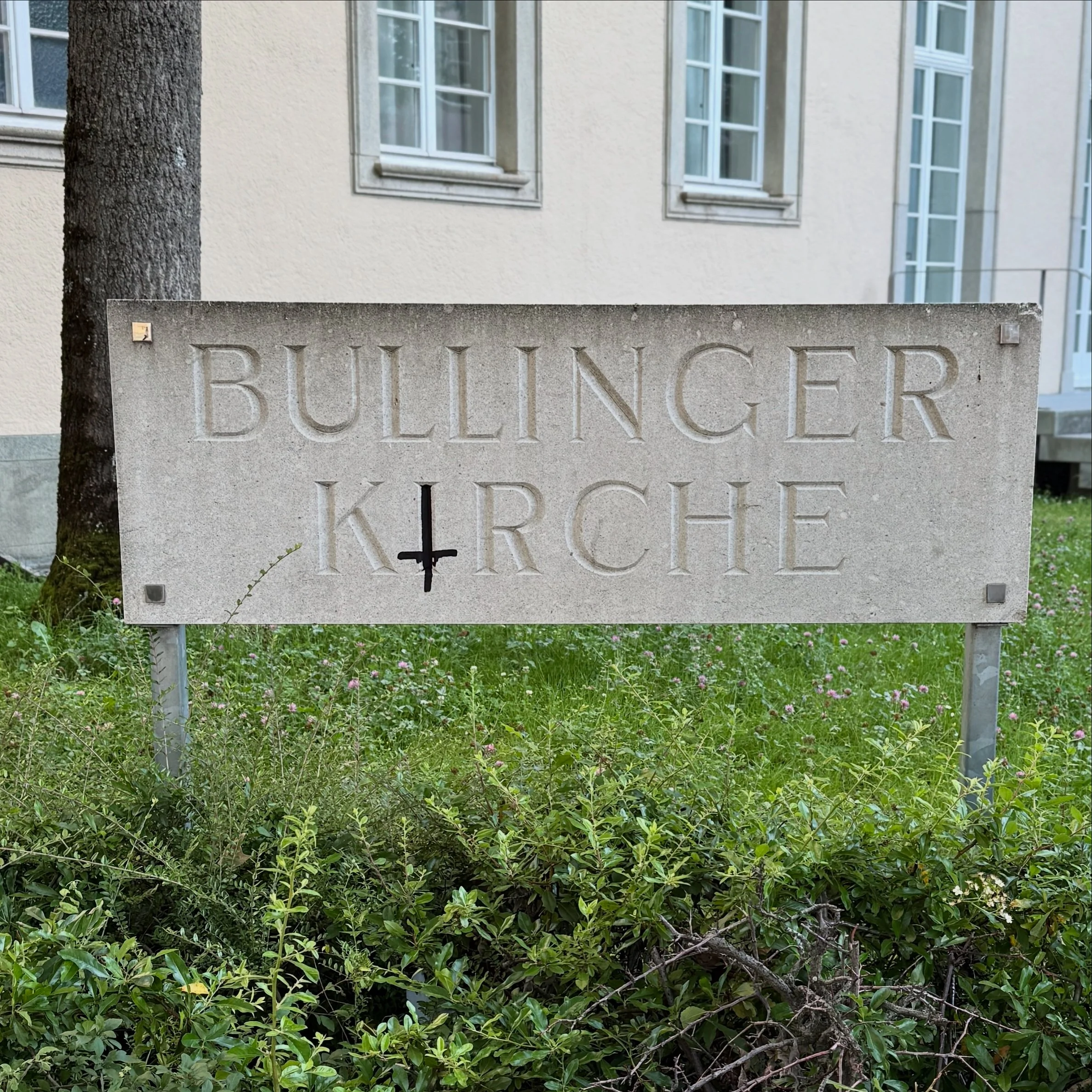 Kann ich wollen, dass alle so handeln wie ich? Moralische Grundlagen sind älter als Religion. Künstler:in unbekannt. Fotografie: Daniel Frei