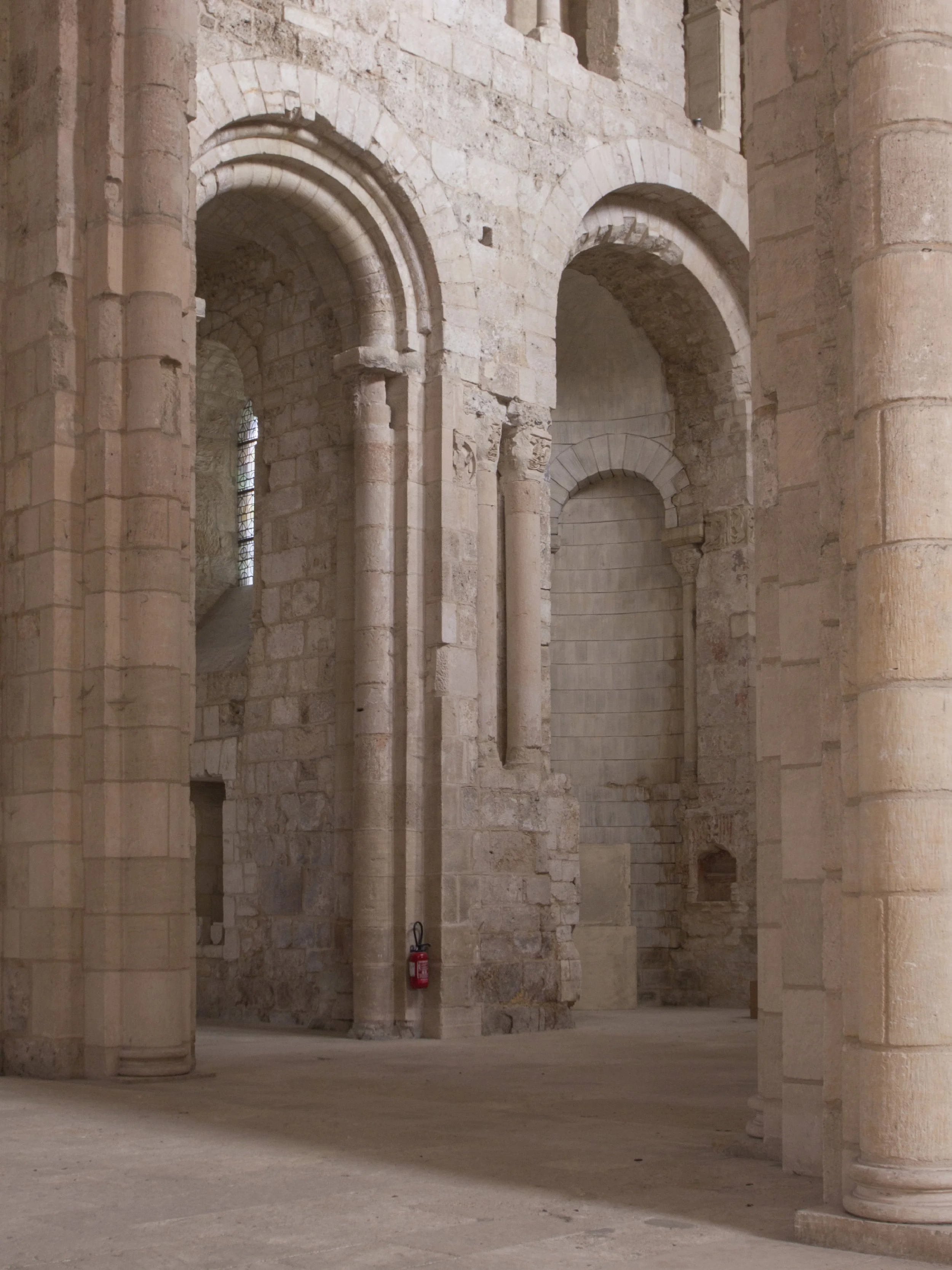E_01 - Notre Dame de Bernay 2.jpg